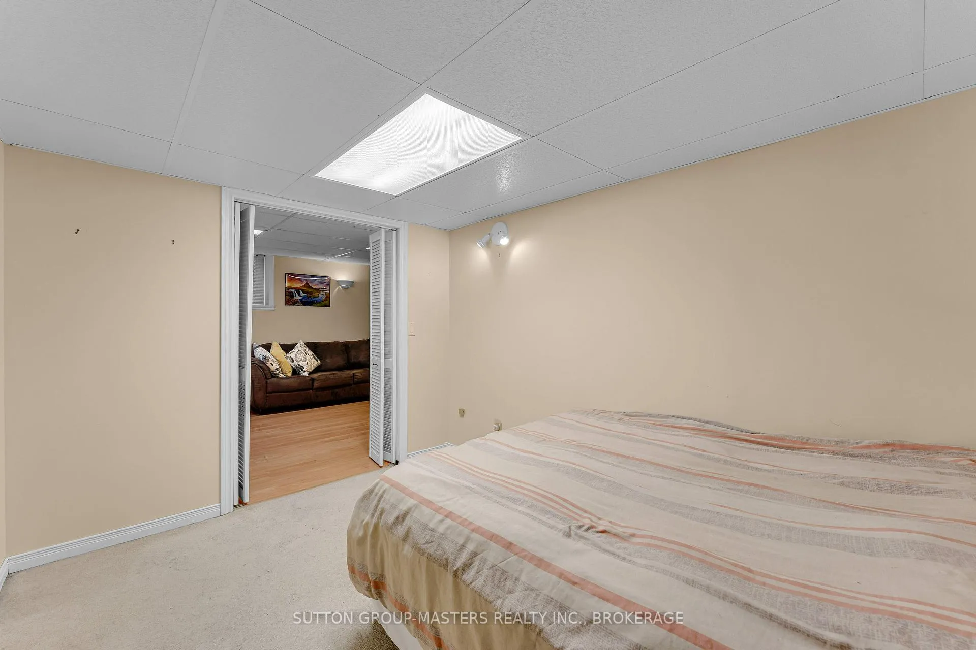 Photo 37 of 606 Arbour Crescent, Kingston, East Gardiners Rd — HOMEH