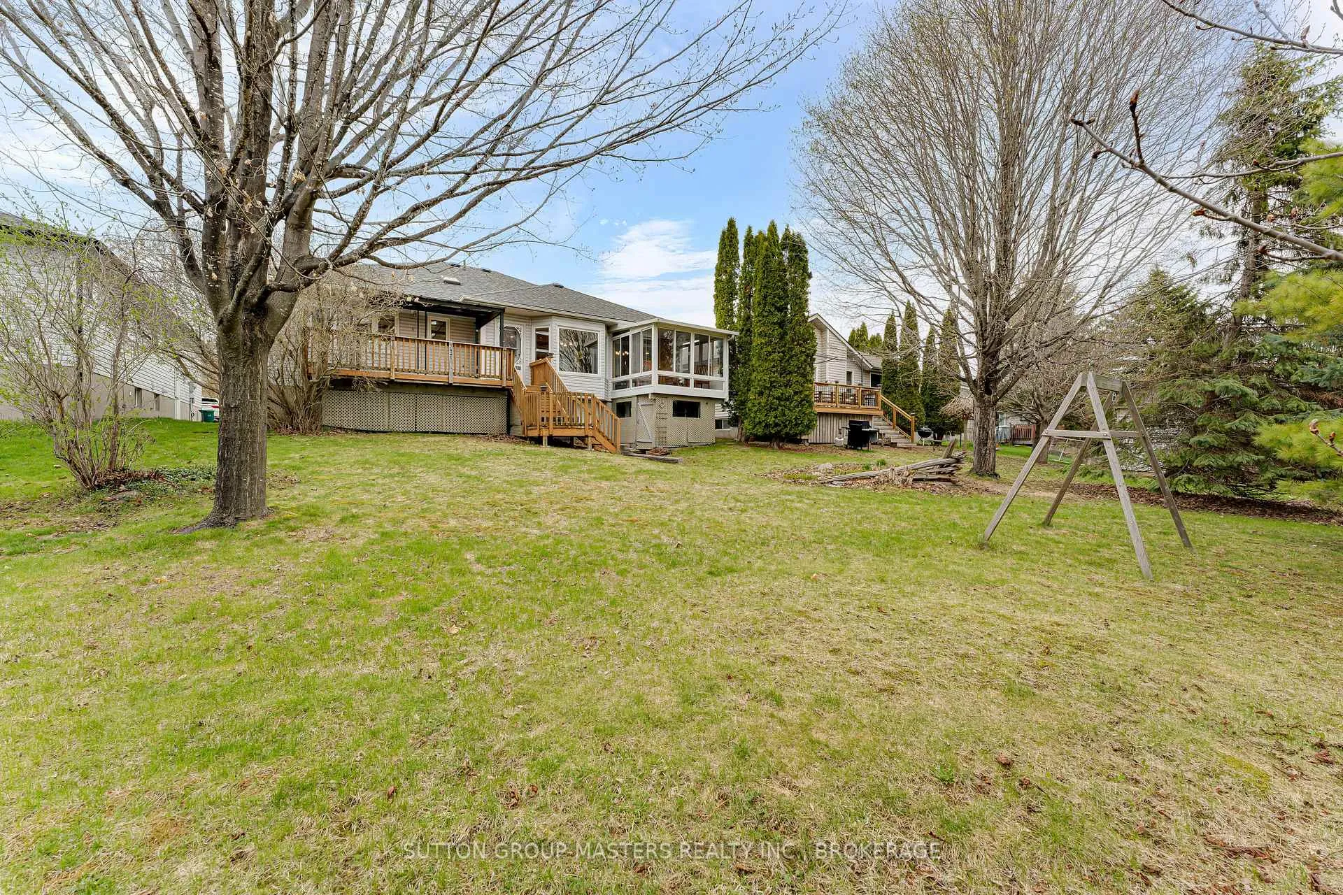 Photo 44 of 606 Arbour Crescent, Kingston, East Gardiners Rd — HOMEH