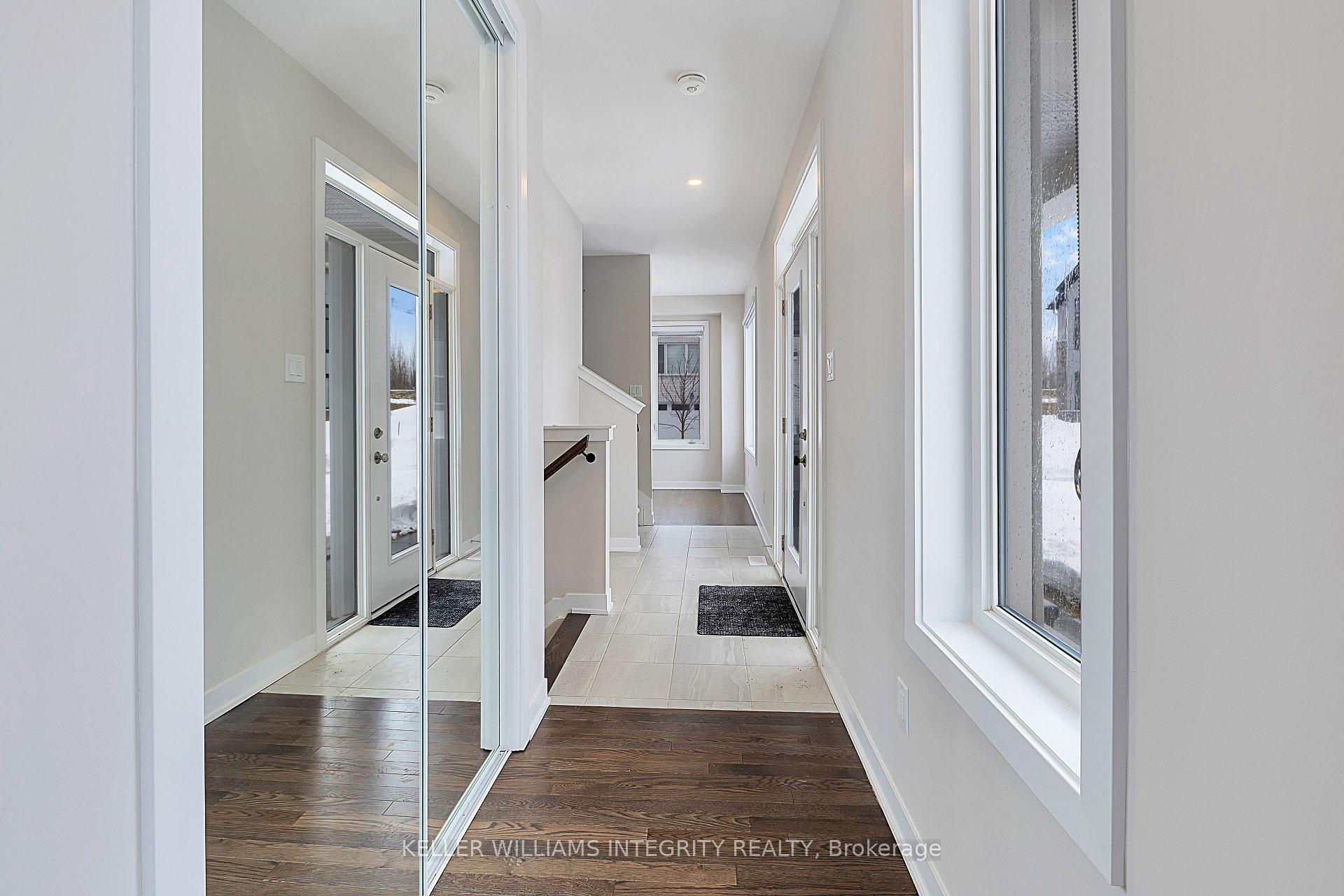 Photo 4 of 349 Appalachian Circle, Ottawa, Barrhaven - Half Moon Bay — HOMEH