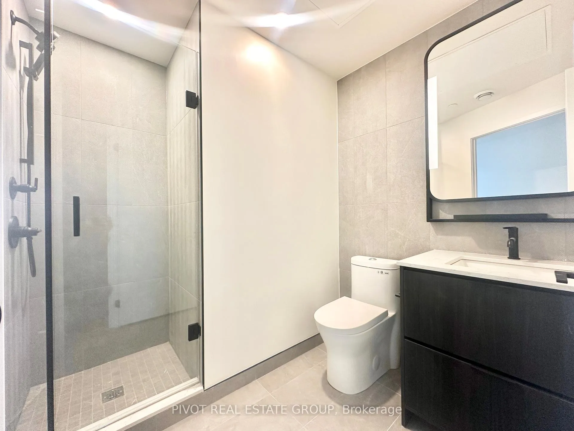 Photo 3 of Unit 910, 1050 Eastern Avenue, Toronto, The Beaches — HOMEH