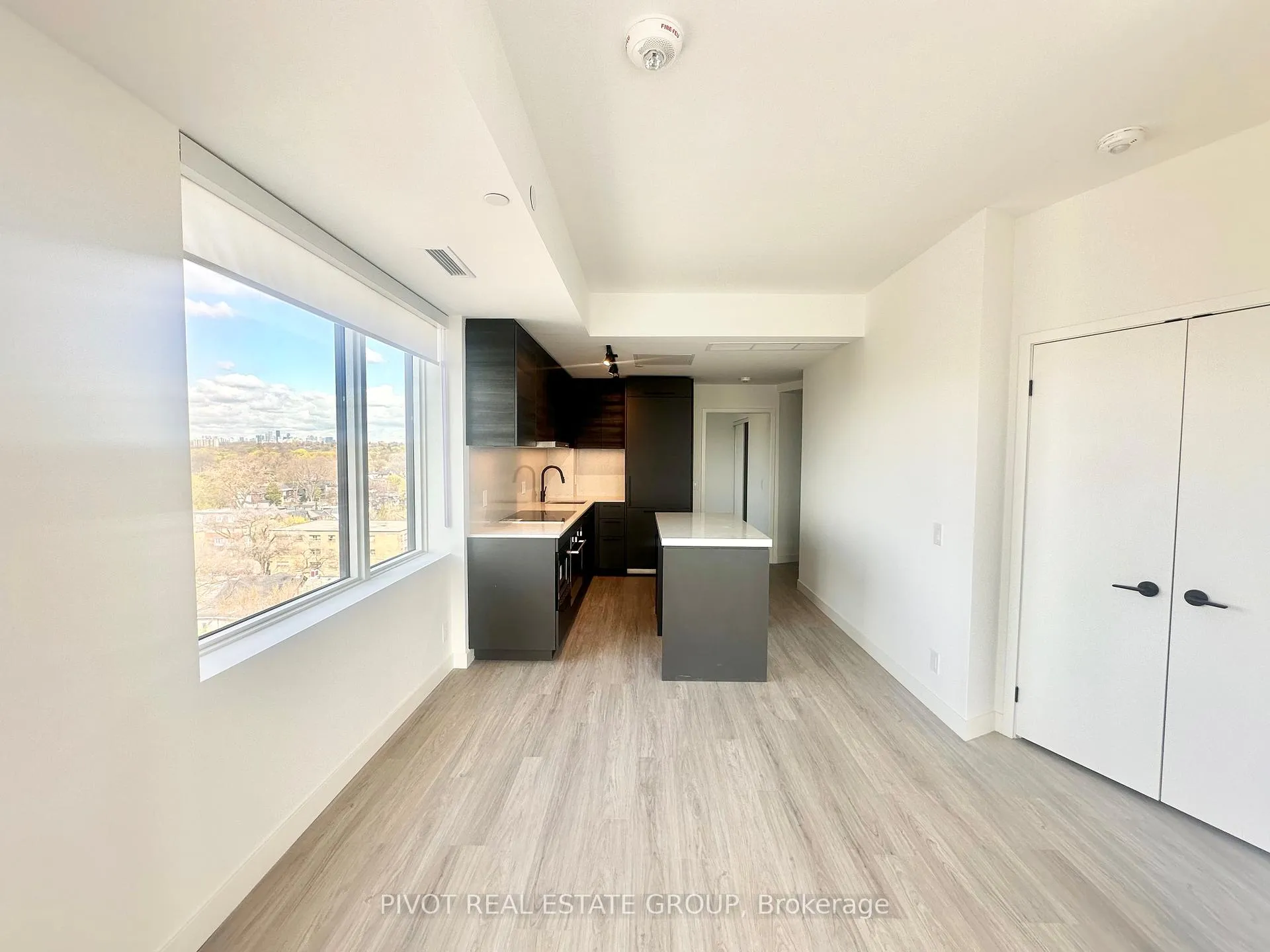 Photo 7 of Unit 910, 1050 Eastern Avenue, Toronto, The Beaches — HOMEH