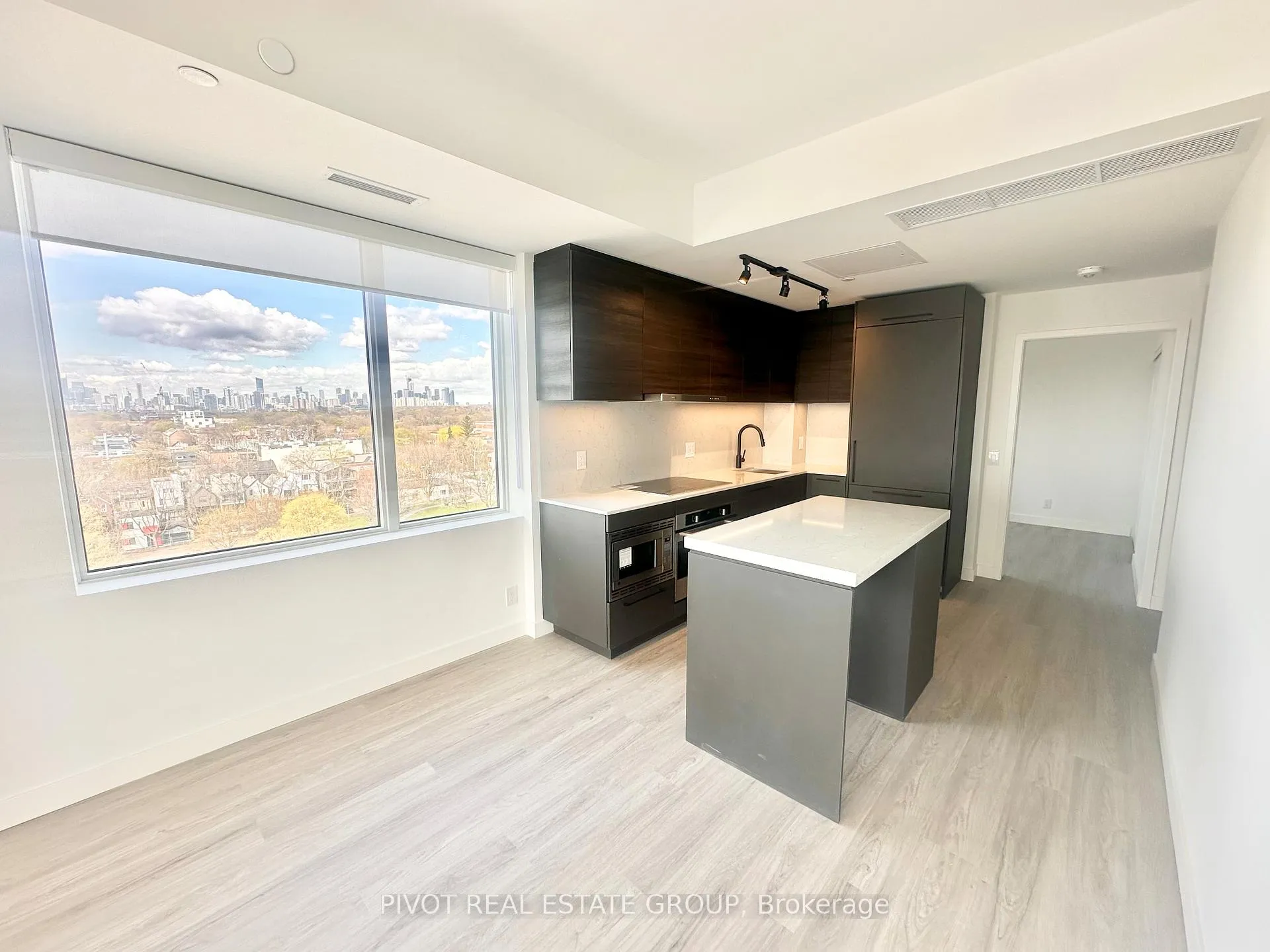 Photo 9 of Unit 910, 1050 Eastern Avenue, Toronto, The Beaches — HOMEH