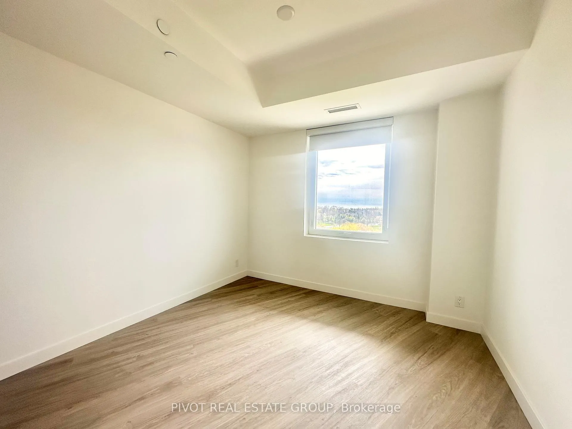 Photo 10 of Unit 910, 1050 Eastern Avenue, Toronto, The Beaches — HOMEH