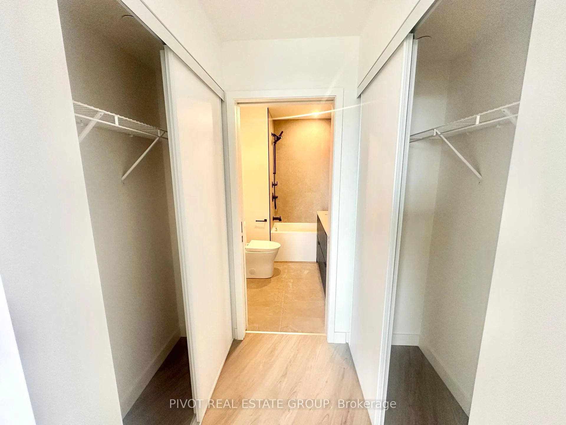 Photo 13 of Unit 910, 1050 Eastern Avenue, Toronto, The Beaches — HOMEH
