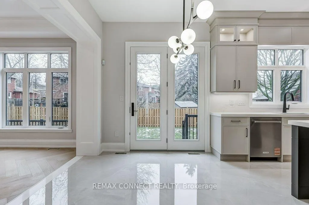 Photo 12 of 391 Rosebank Road, Pickering, Rosebank — HOMEH