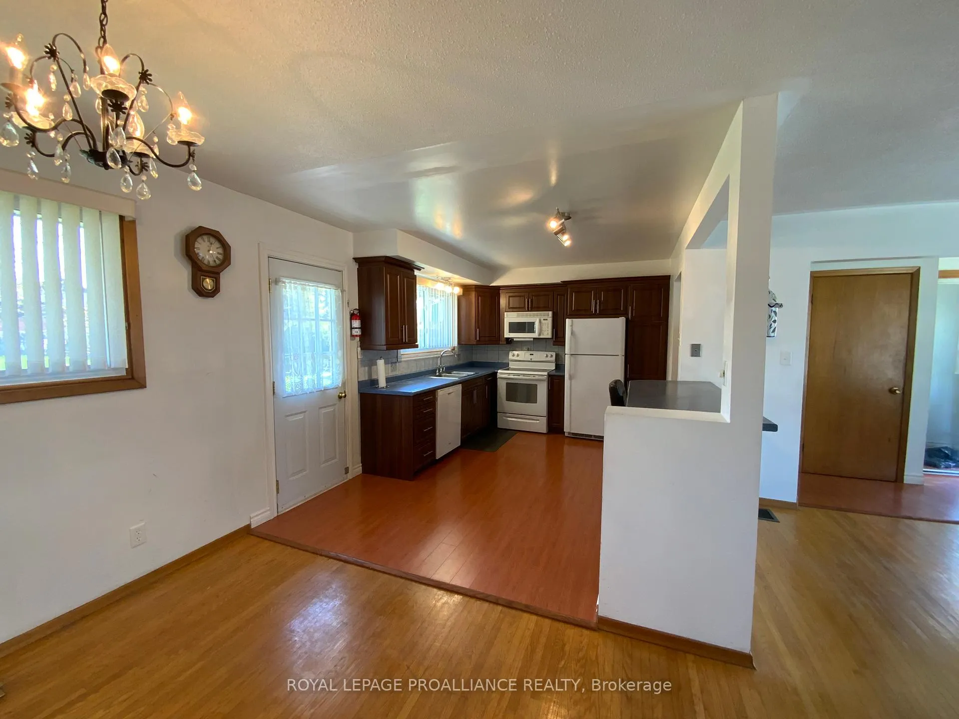 Photo 4 of 55 Village Drive, Belleville, Belleville Ward — HOMEH