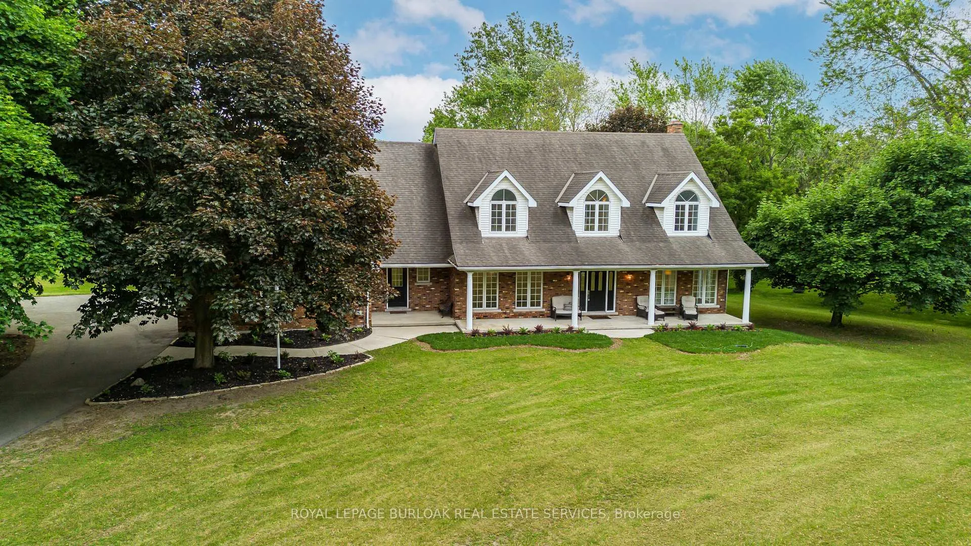 Photo 2 of 331 Lanark Street, Haldimand — HOMEH