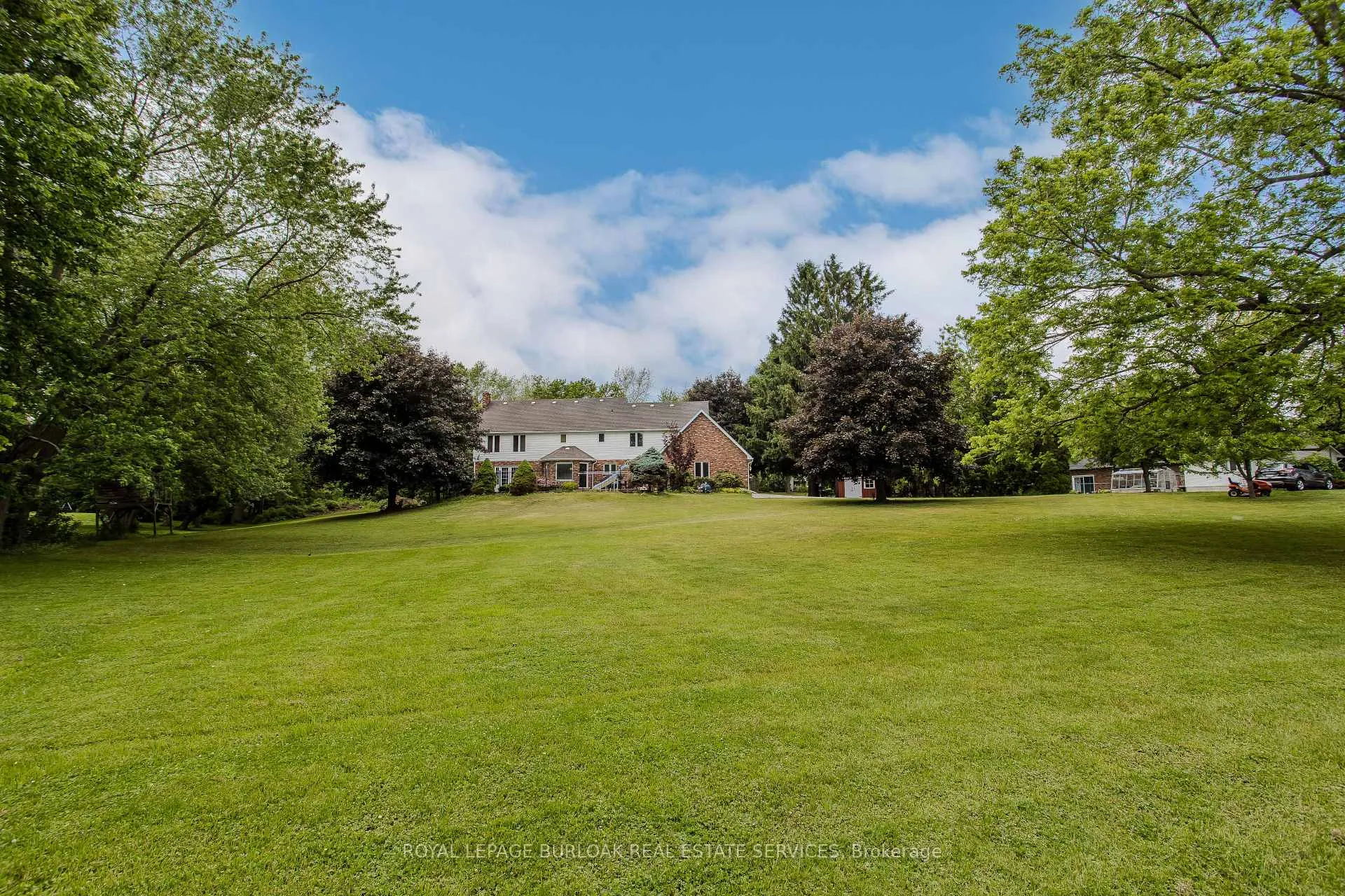Photo 9 of 331 Lanark Street, Haldimand — HOMEH
