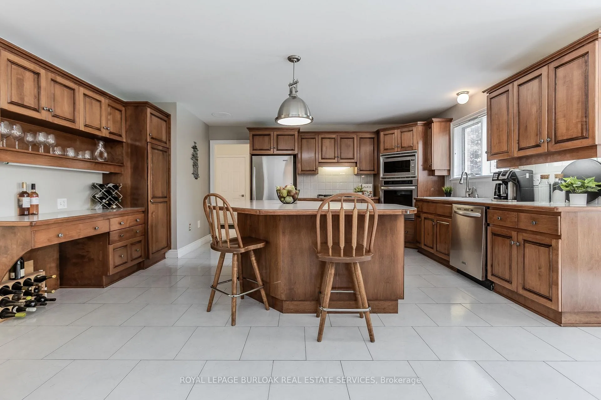 Photo 14 of 331 Lanark Street, Haldimand — HOMEH