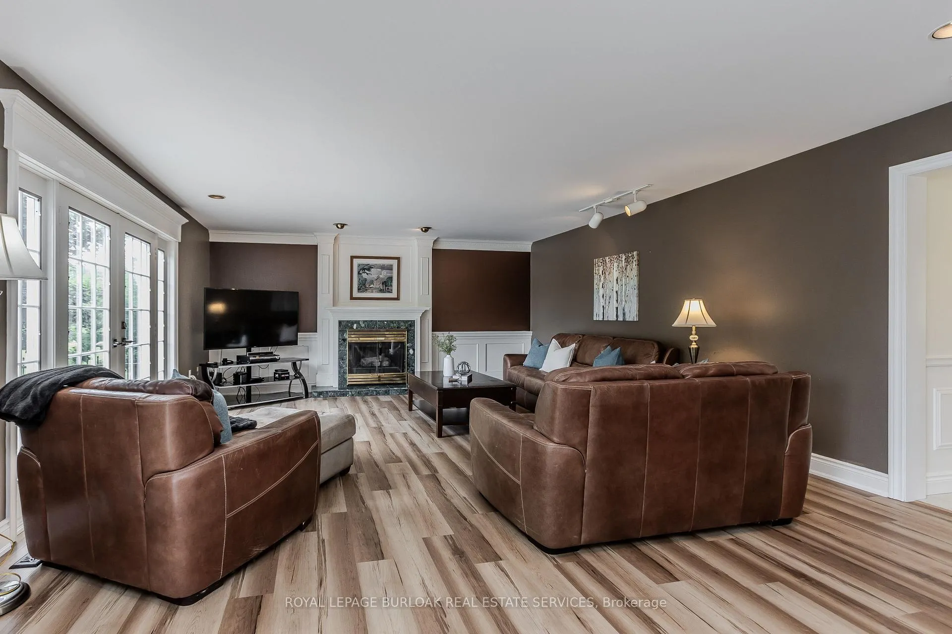 Photo 20 of 331 Lanark Street, Haldimand — HOMEH
