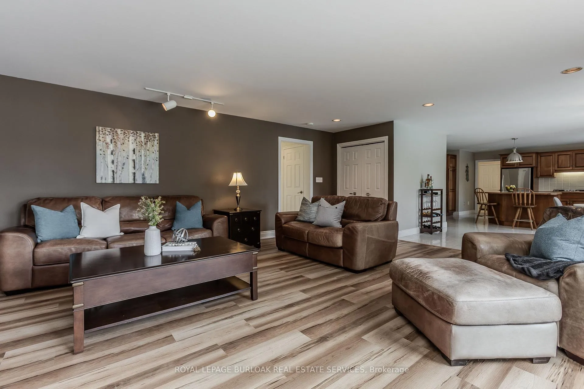 Photo 22 of 331 Lanark Street, Haldimand — HOMEH