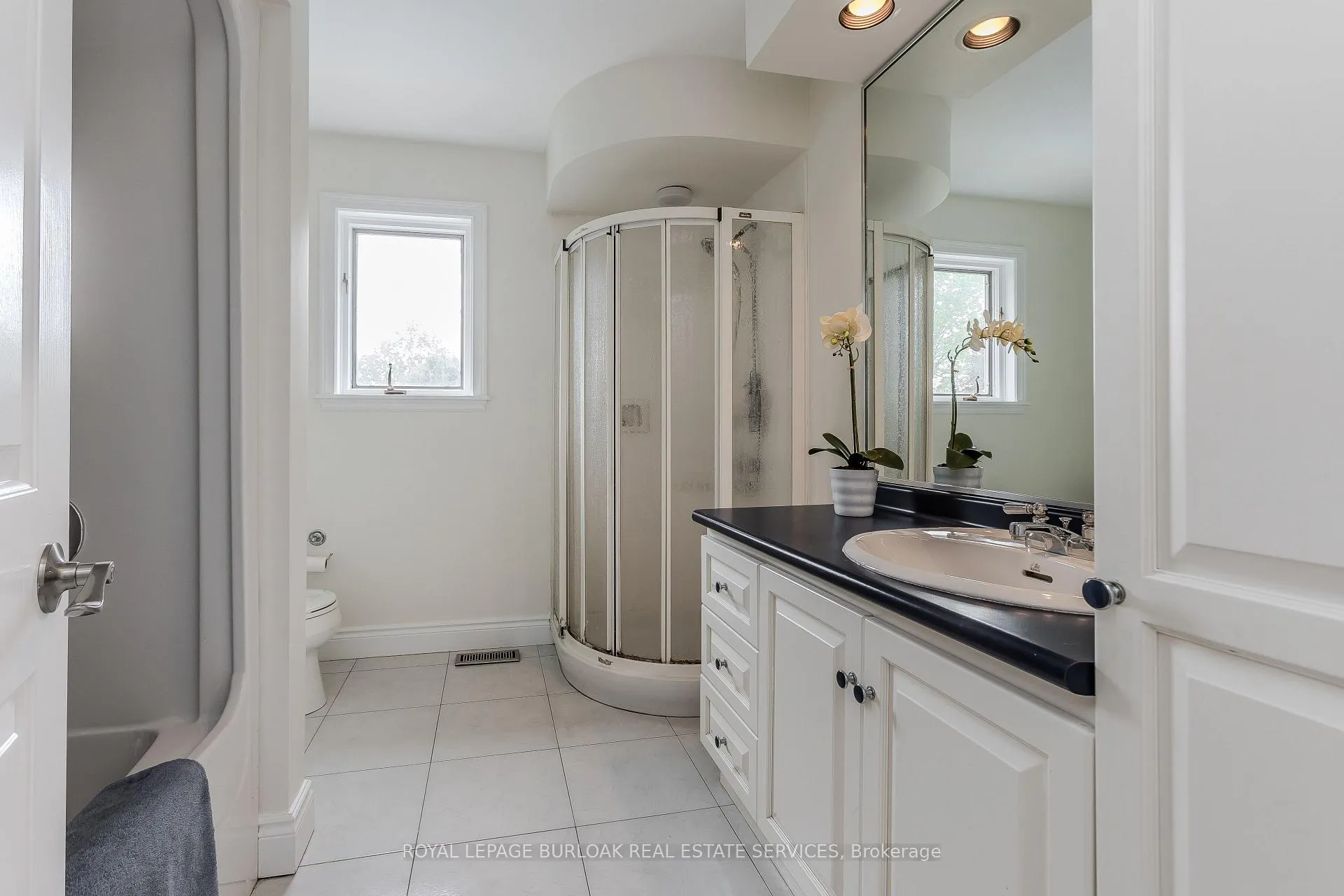 Photo 33 of 331 Lanark Street, Haldimand — HOMEH