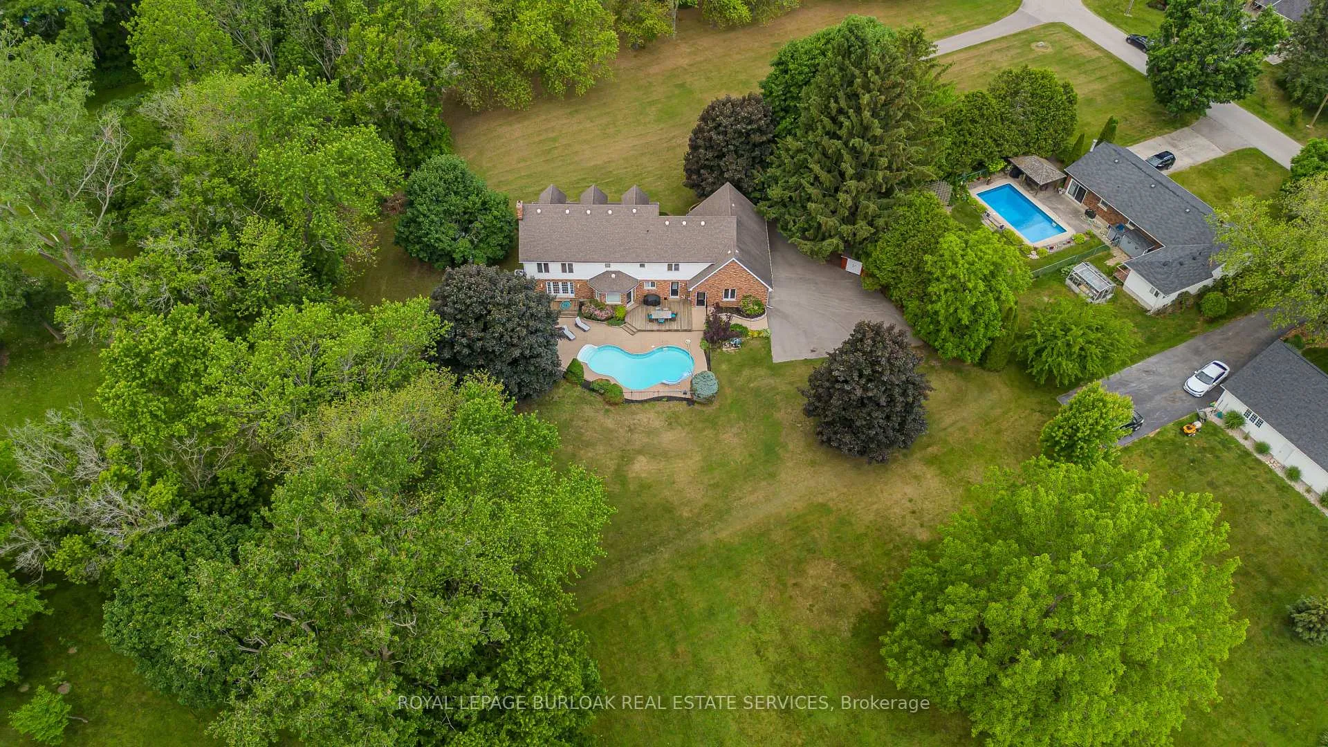 Photo 46 of 331 Lanark Street, Haldimand — HOMEH