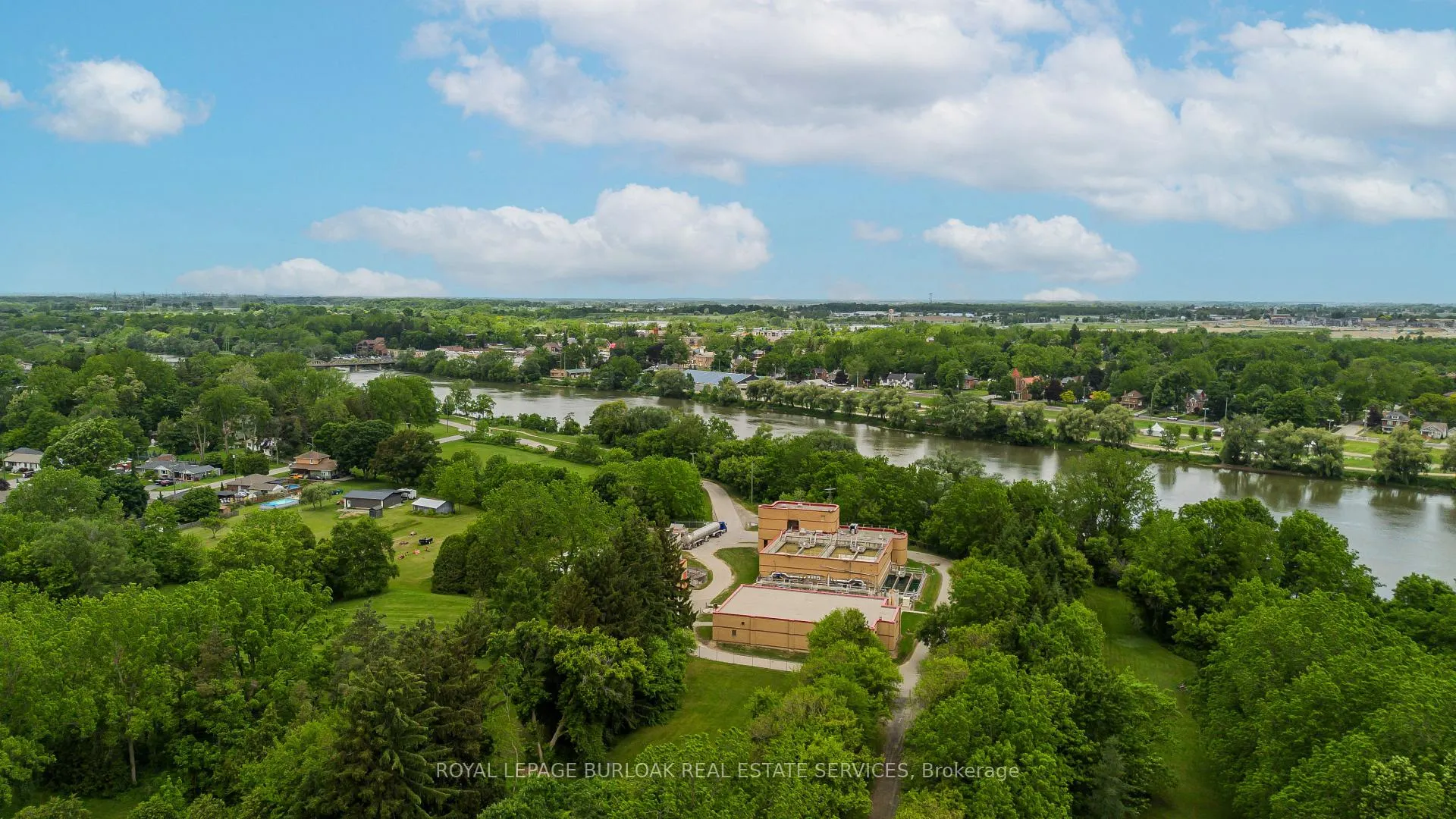 Photo 48 of 331 Lanark Street, Haldimand — HOMEH