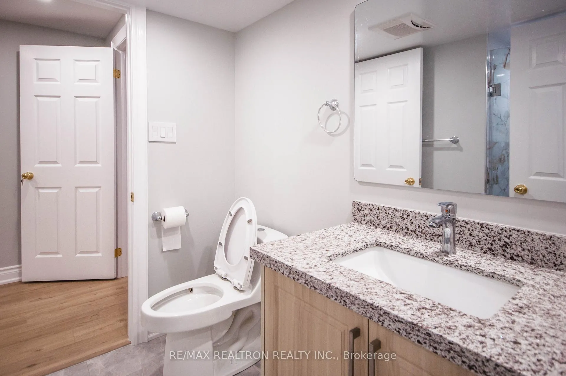 Photo 9 of 87 Garham Crescent, Markham, Aileen-Willowbrook — HOMEH