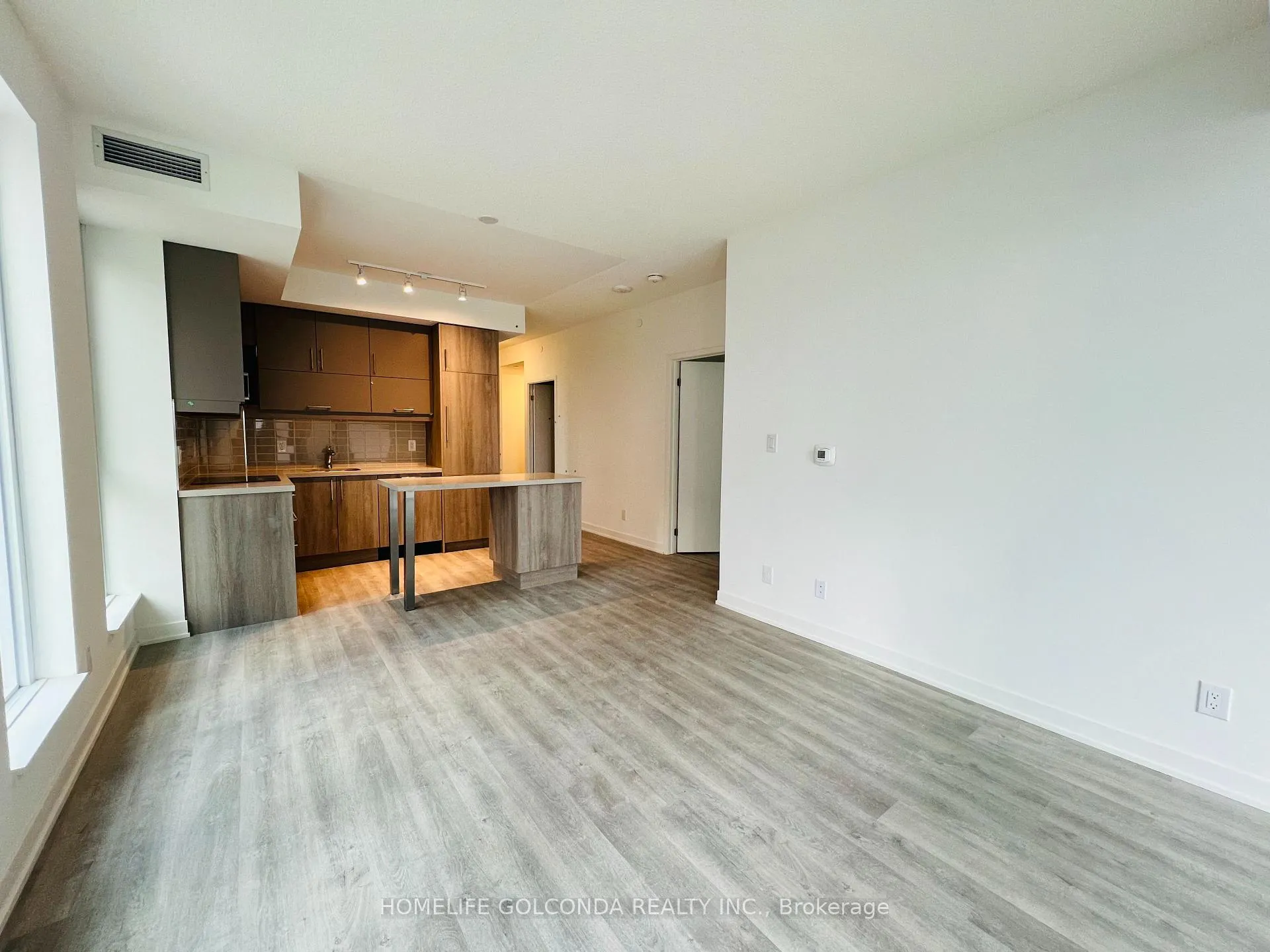 Photo 6 of Unit 509, 8119 Birchmount Road, Markham, Unionville — HOMEH