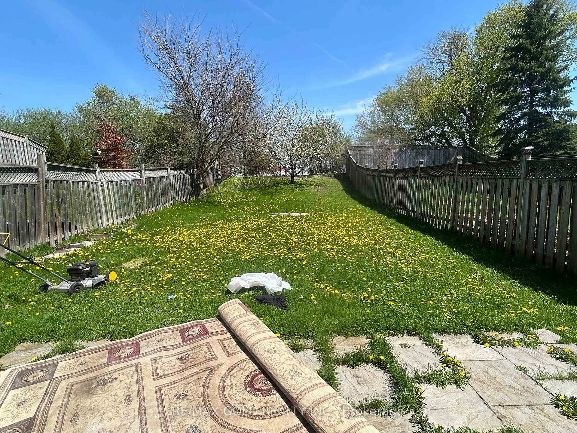 Photo 7 of Unit Upper Level, 283 Newport Drive, Waterloo — HOMEH