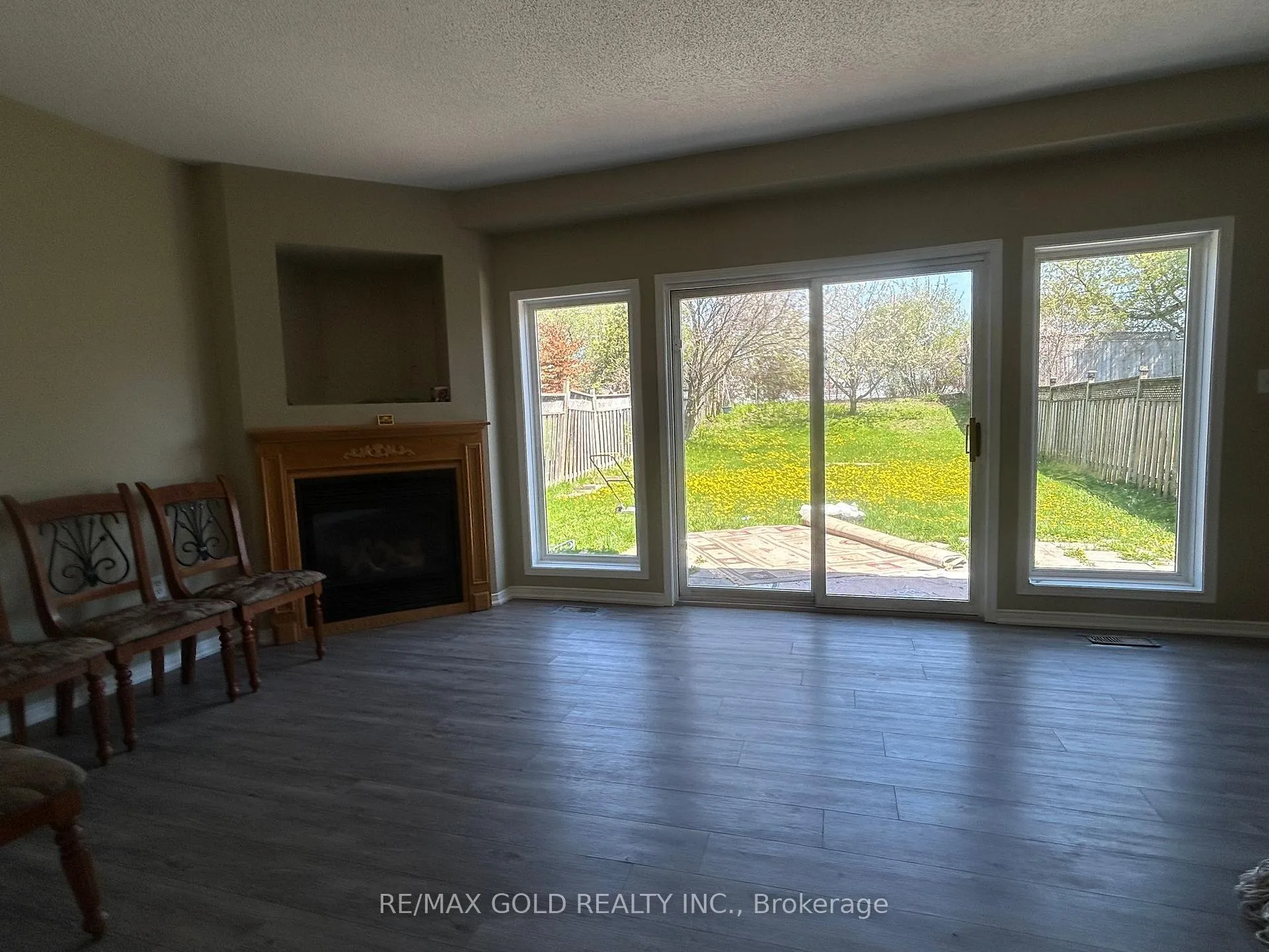 Photo 13 of Unit Upper Level, 283 Newport Drive, Waterloo — HOMEH