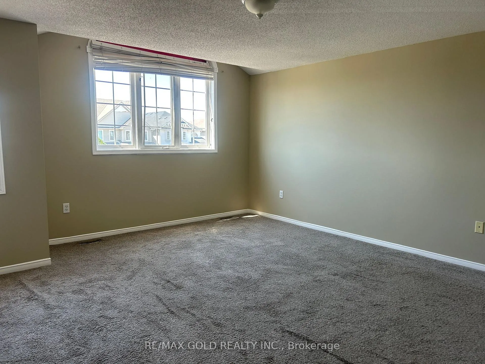 Photo 31 of Unit Upper Level, 283 Newport Drive, Waterloo — HOMEH