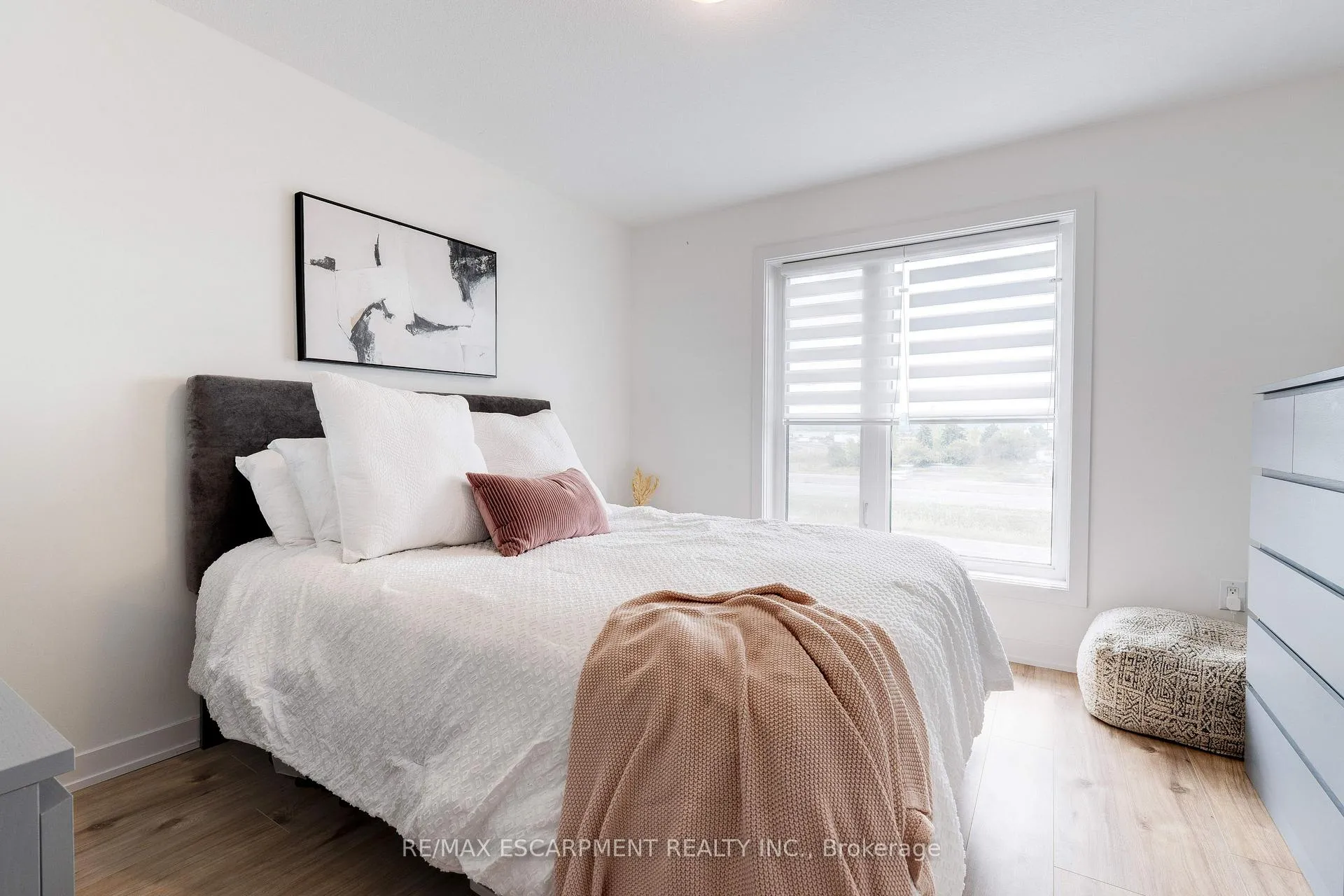 Photo 21 of Unit 46, 590 North Service Road, Hamilton, Lakeshore — HOMEH