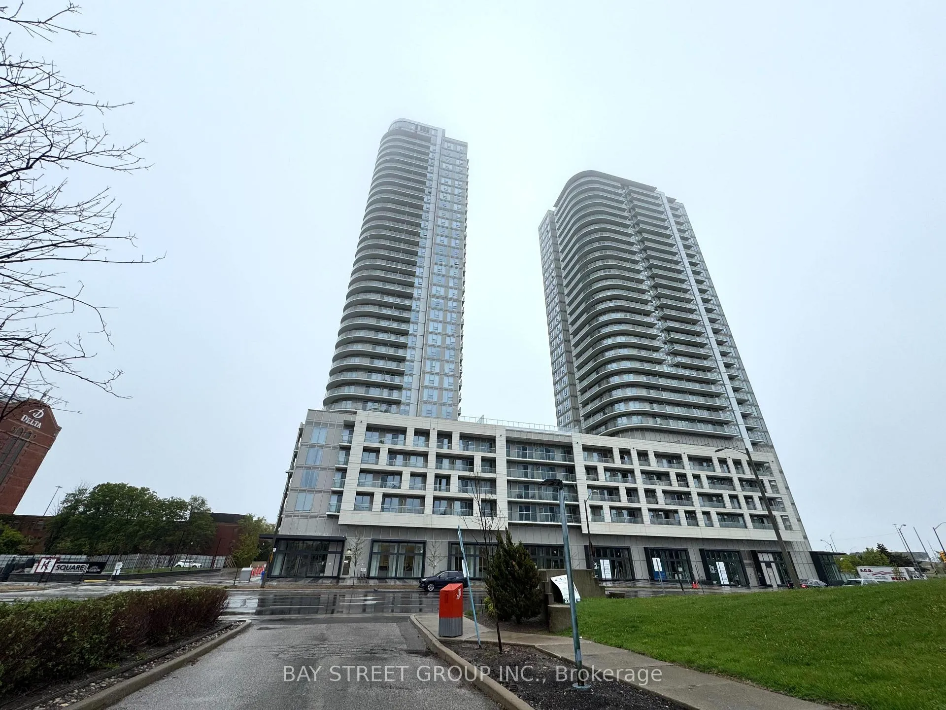 Front of Unit 2905, 2033 Kennedy Road
