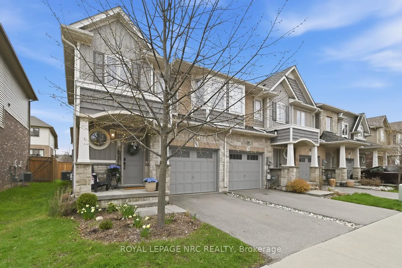 Photo 3 of 107 Dunrobin Lane, Grimsby, Grimsby Beach — HOMEH