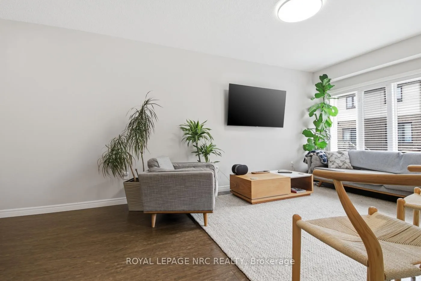 Photo 10 of 107 Dunrobin Lane, Grimsby, Grimsby Beach — HOMEH