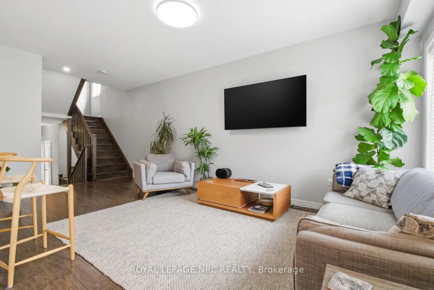 Photo 11 of 107 Dunrobin Lane, Grimsby, Grimsby Beach — HOMEH