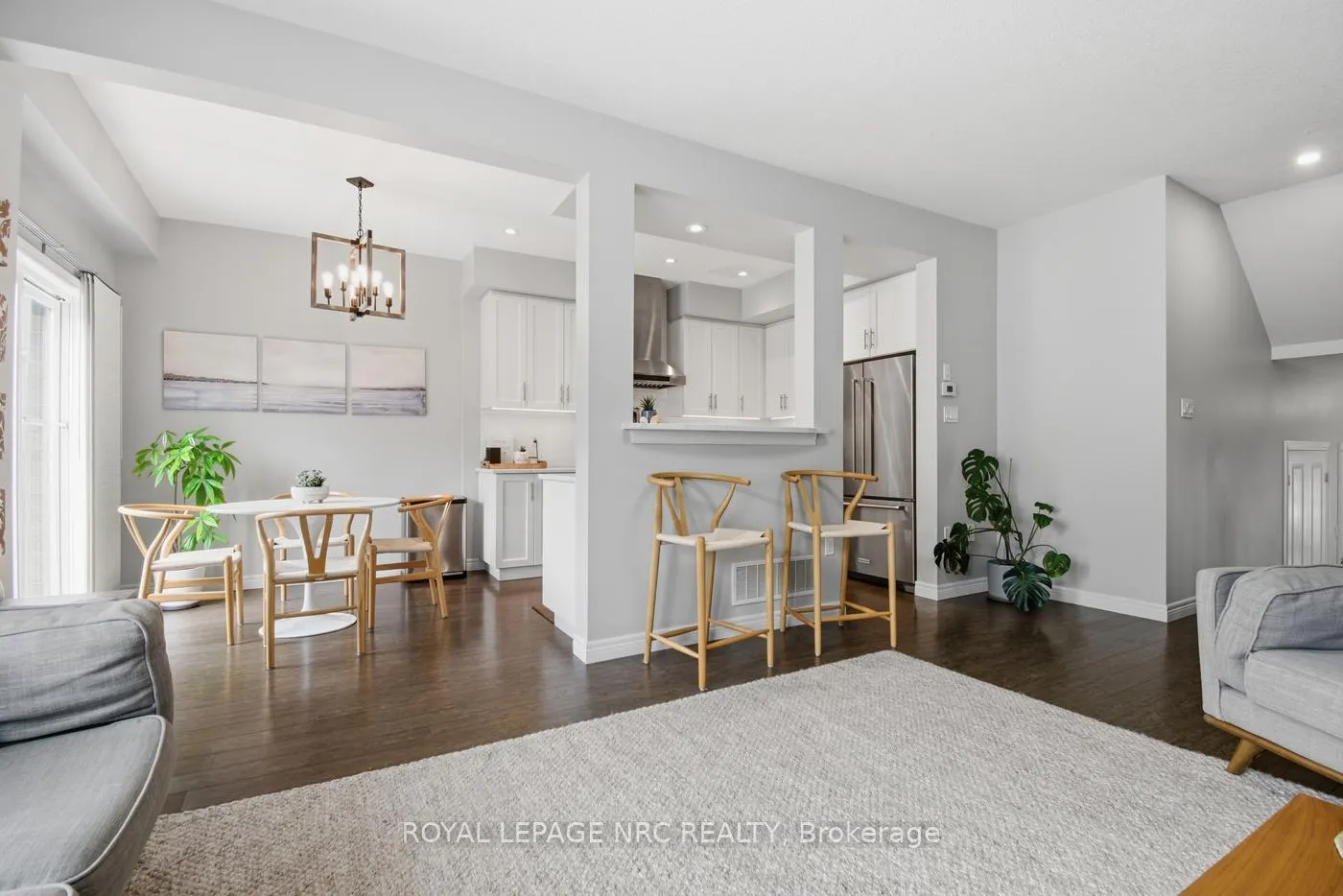 Photo 12 of 107 Dunrobin Lane, Grimsby, Grimsby Beach — HOMEH