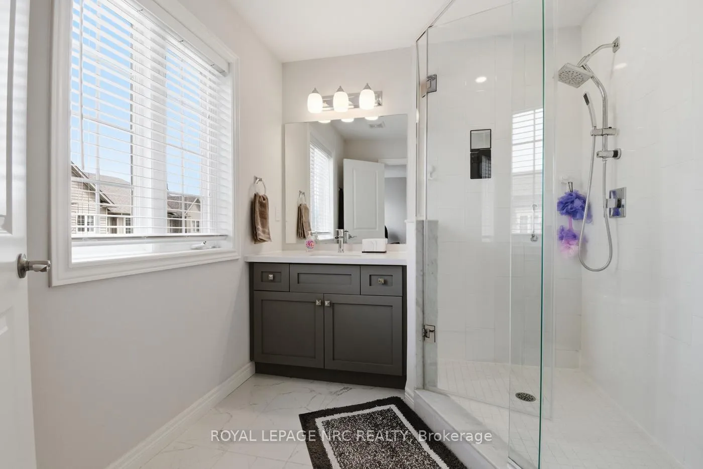 Photo 23 of 107 Dunrobin Lane, Grimsby, Grimsby Beach — HOMEH
