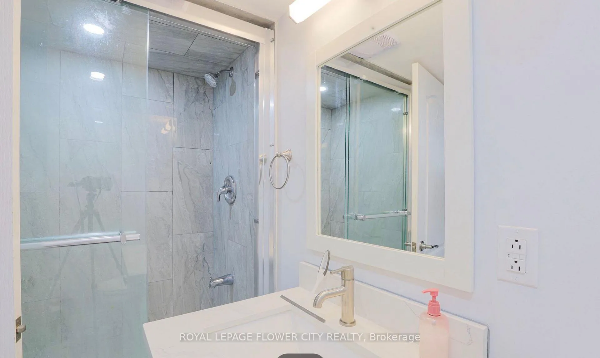 Photo 41 of 24 Mellowood Avenue, Brampton, Bram East — HOMEH