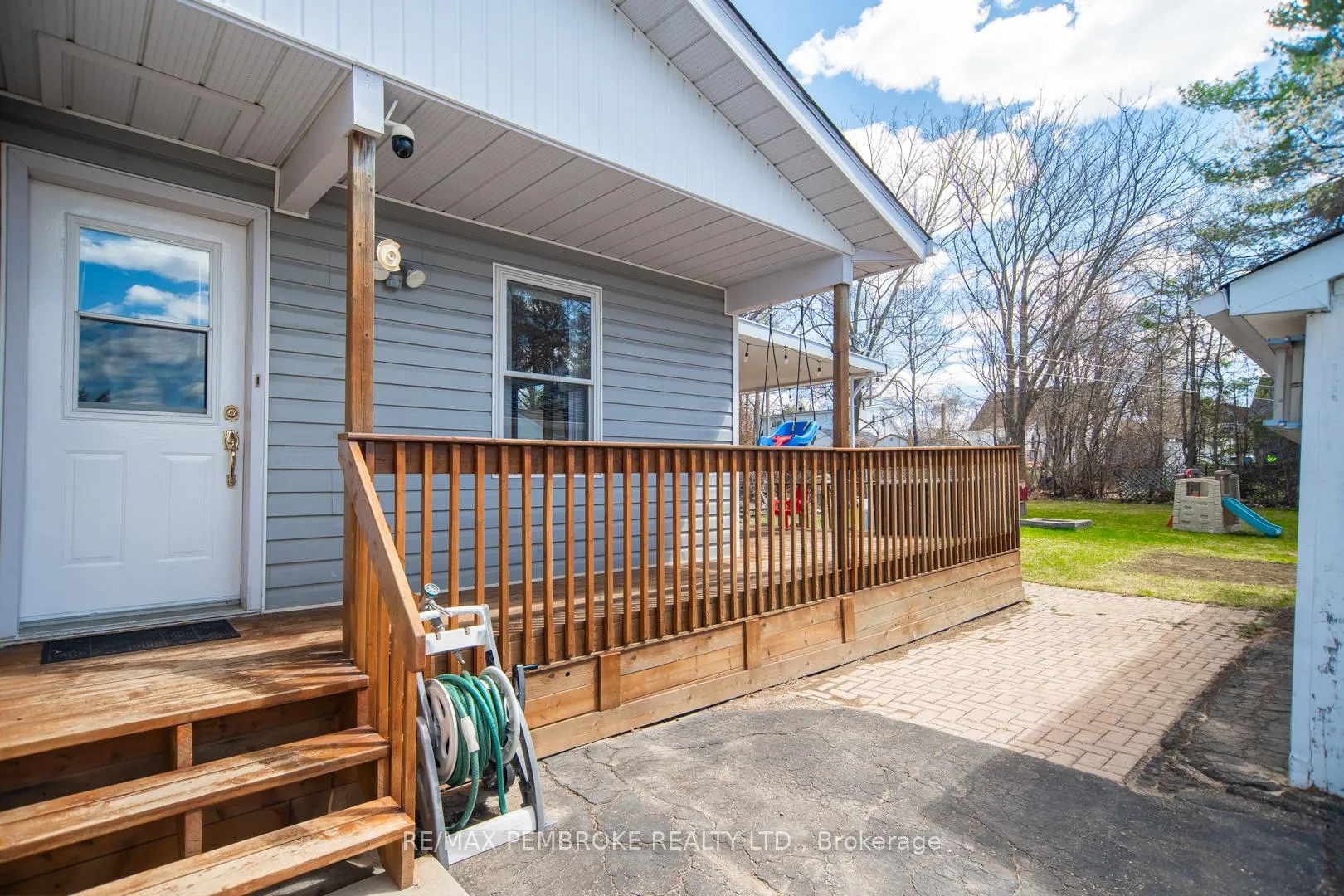 Photo 7 of 412 Alfred Street, Pembroke — HOMEH