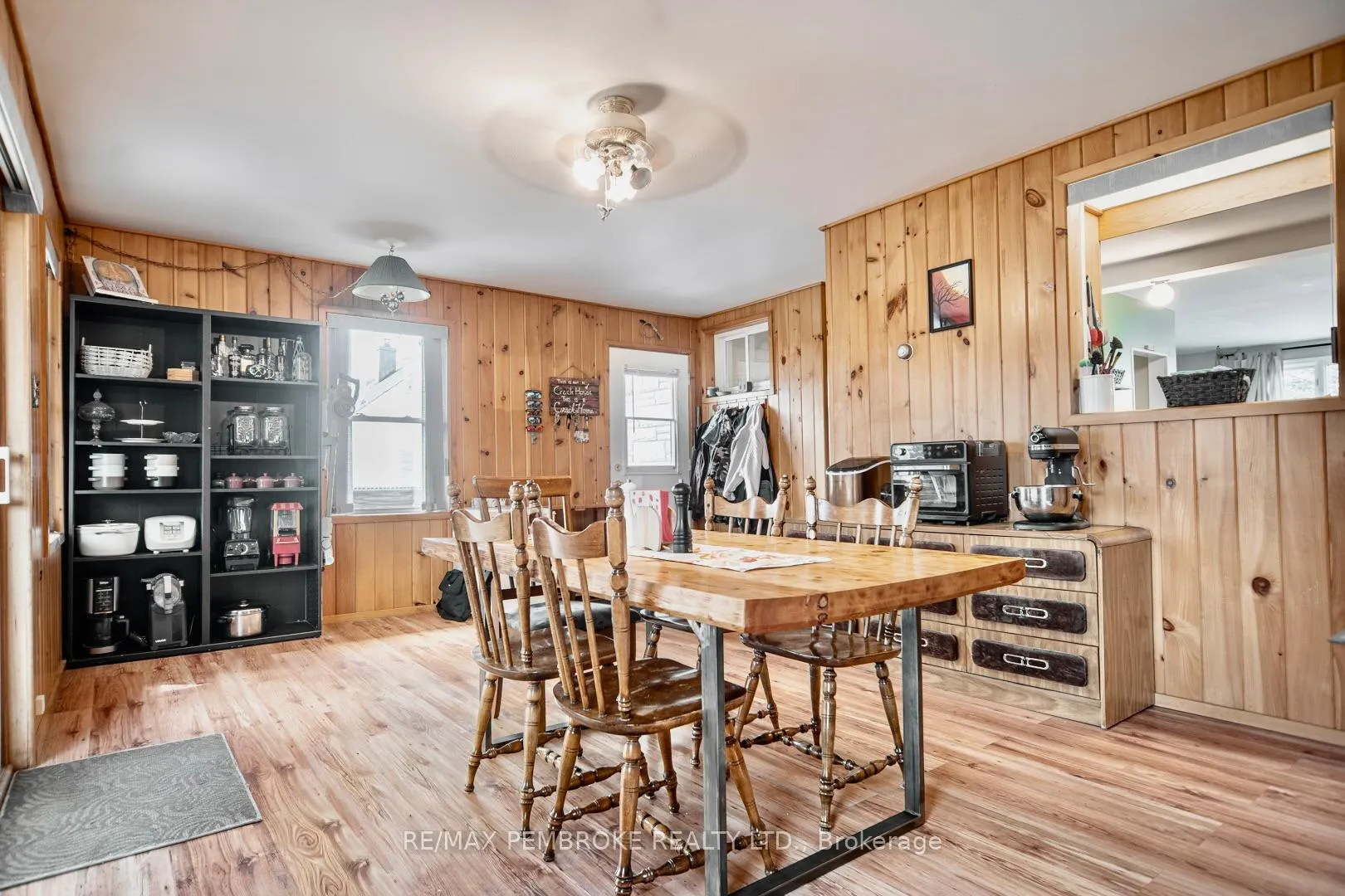 Photo 12 of 412 Alfred Street, Pembroke — HOMEH