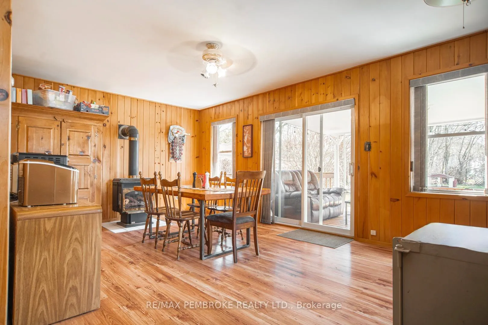 Photo 13 of 412 Alfred Street, Pembroke — HOMEH