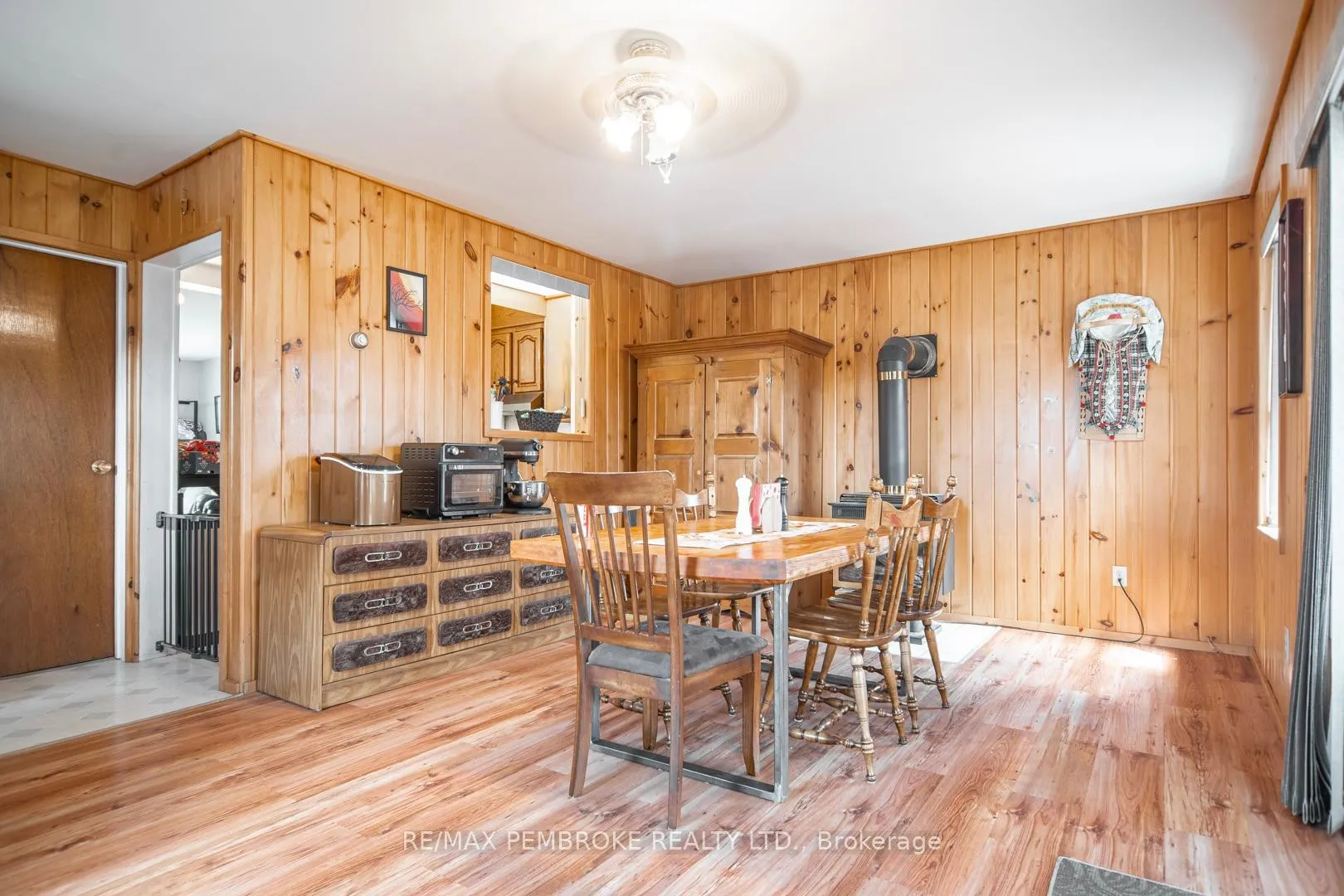 Photo 14 of 412 Alfred Street, Pembroke — HOMEH
