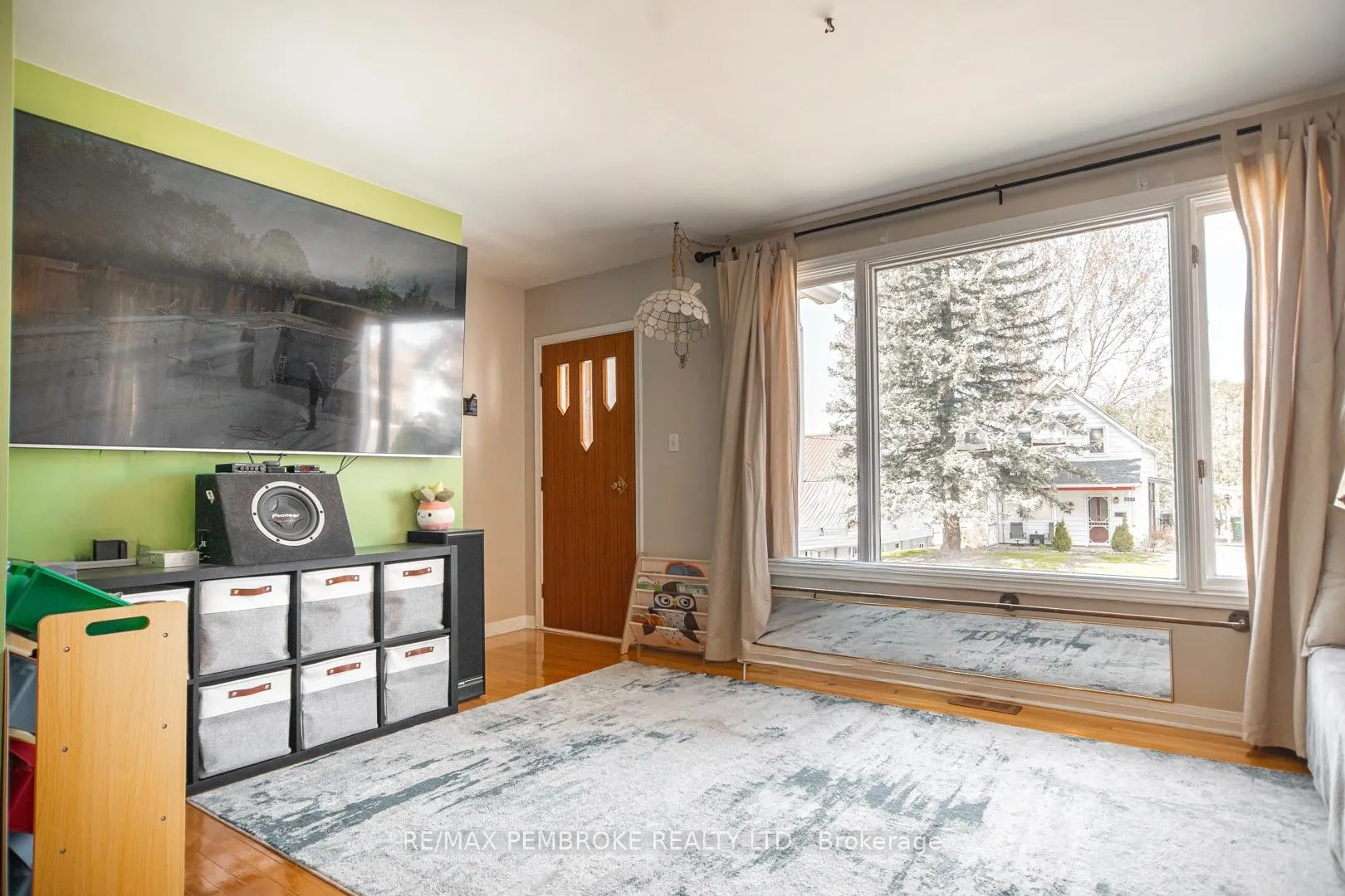 Photo 15 of 412 Alfred Street, Pembroke — HOMEH