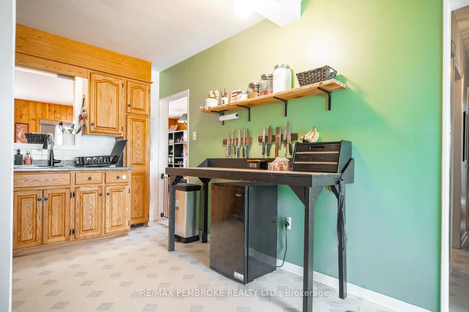 Photo 19 of 412 Alfred Street, Pembroke — HOMEH