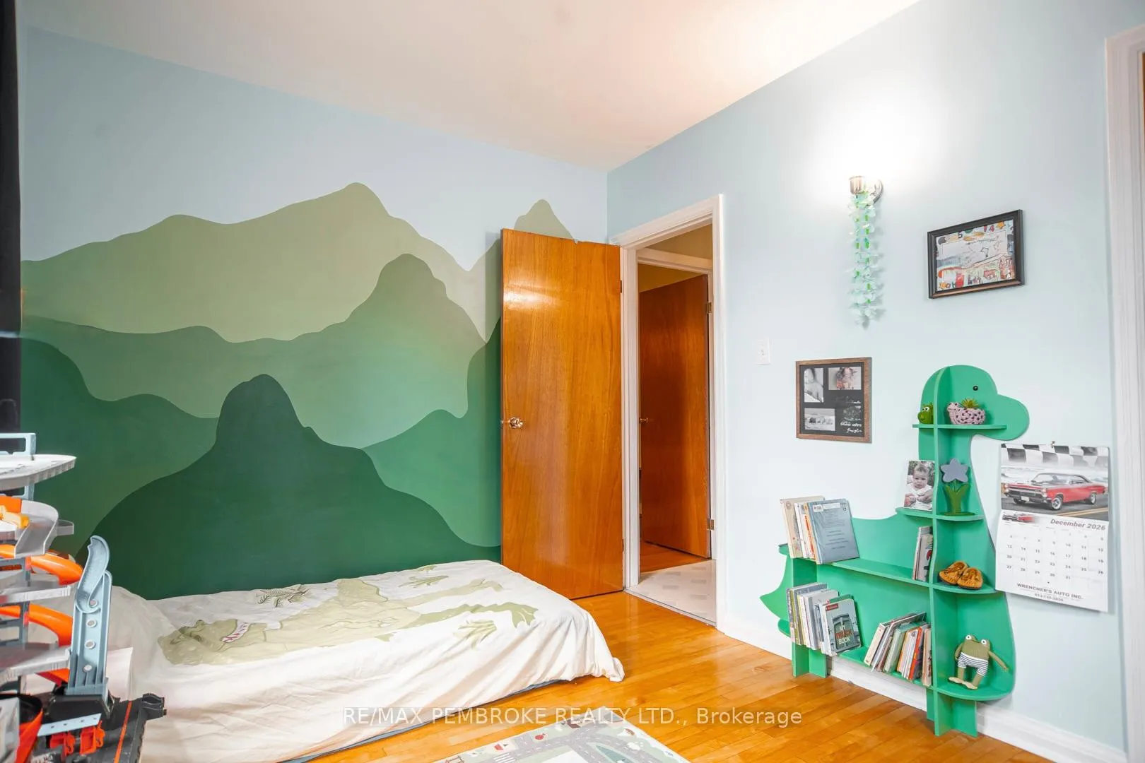 Photo 23 of 412 Alfred Street, Pembroke — HOMEH