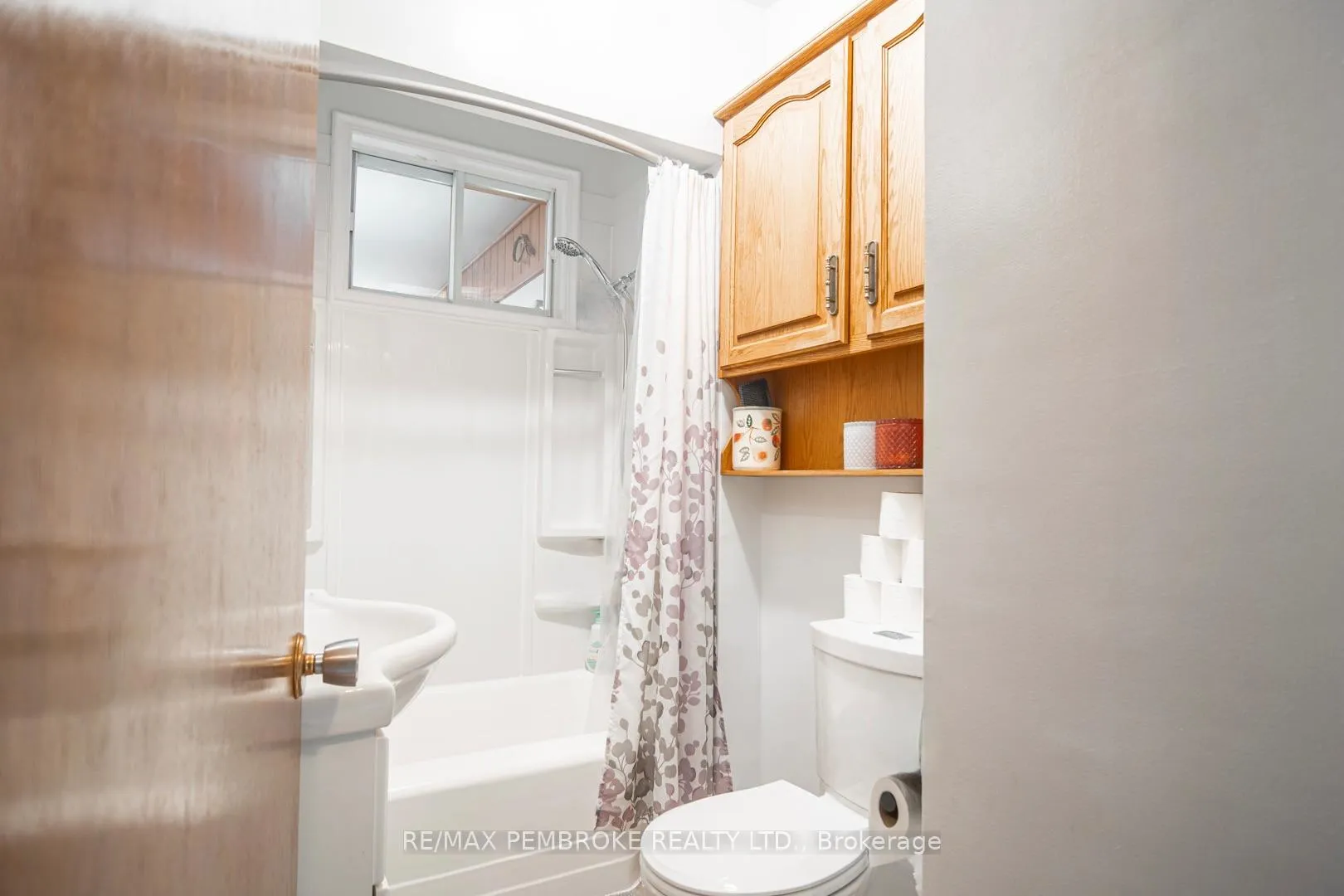 Photo 26 of 412 Alfred Street, Pembroke — HOMEH