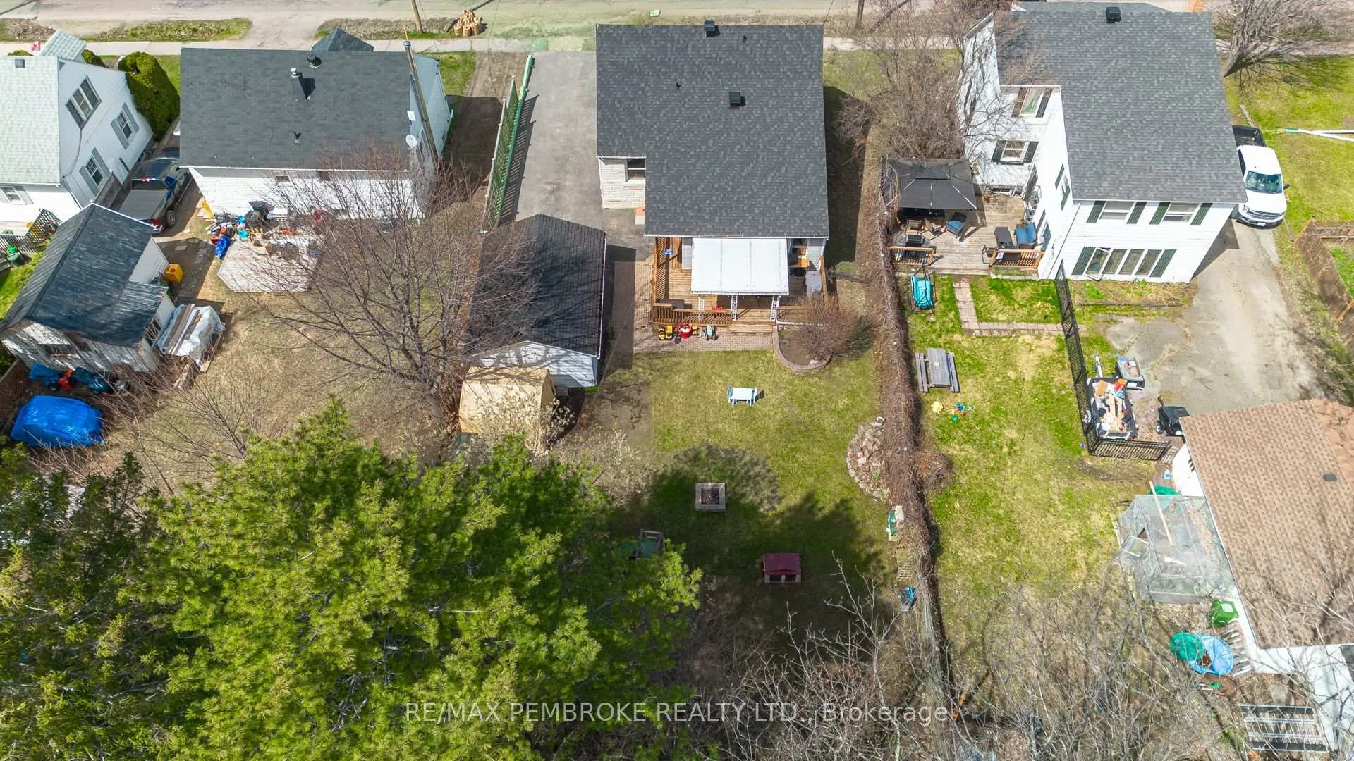 Photo 39 of 412 Alfred Street, Pembroke — HOMEH