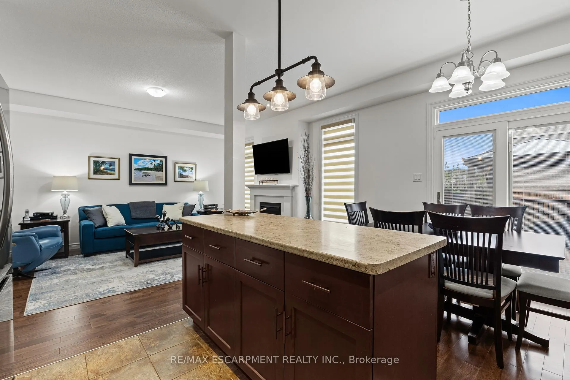 Photo 14 of 65 Winslow Way, Hamilton, Stoney Creek Mountain — HOMEH