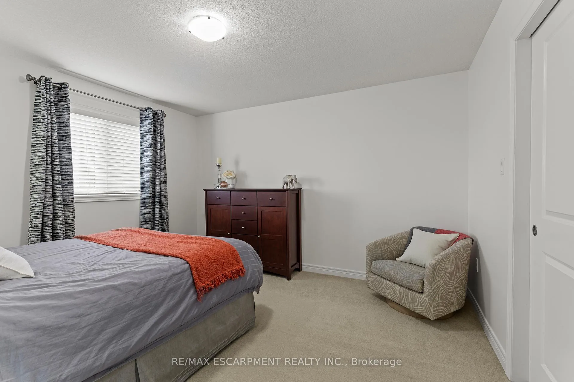 Photo 20 of 65 Winslow Way, Hamilton, Stoney Creek Mountain — HOMEH