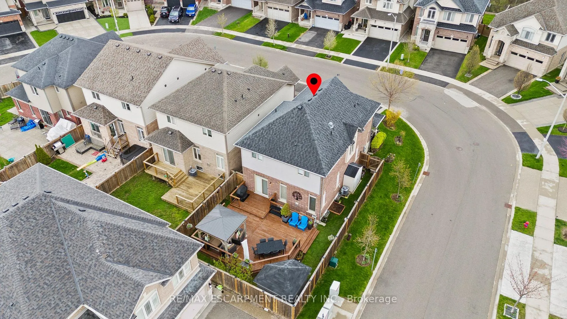 Photo 32 of 65 Winslow Way, Hamilton, Stoney Creek Mountain — HOMEH