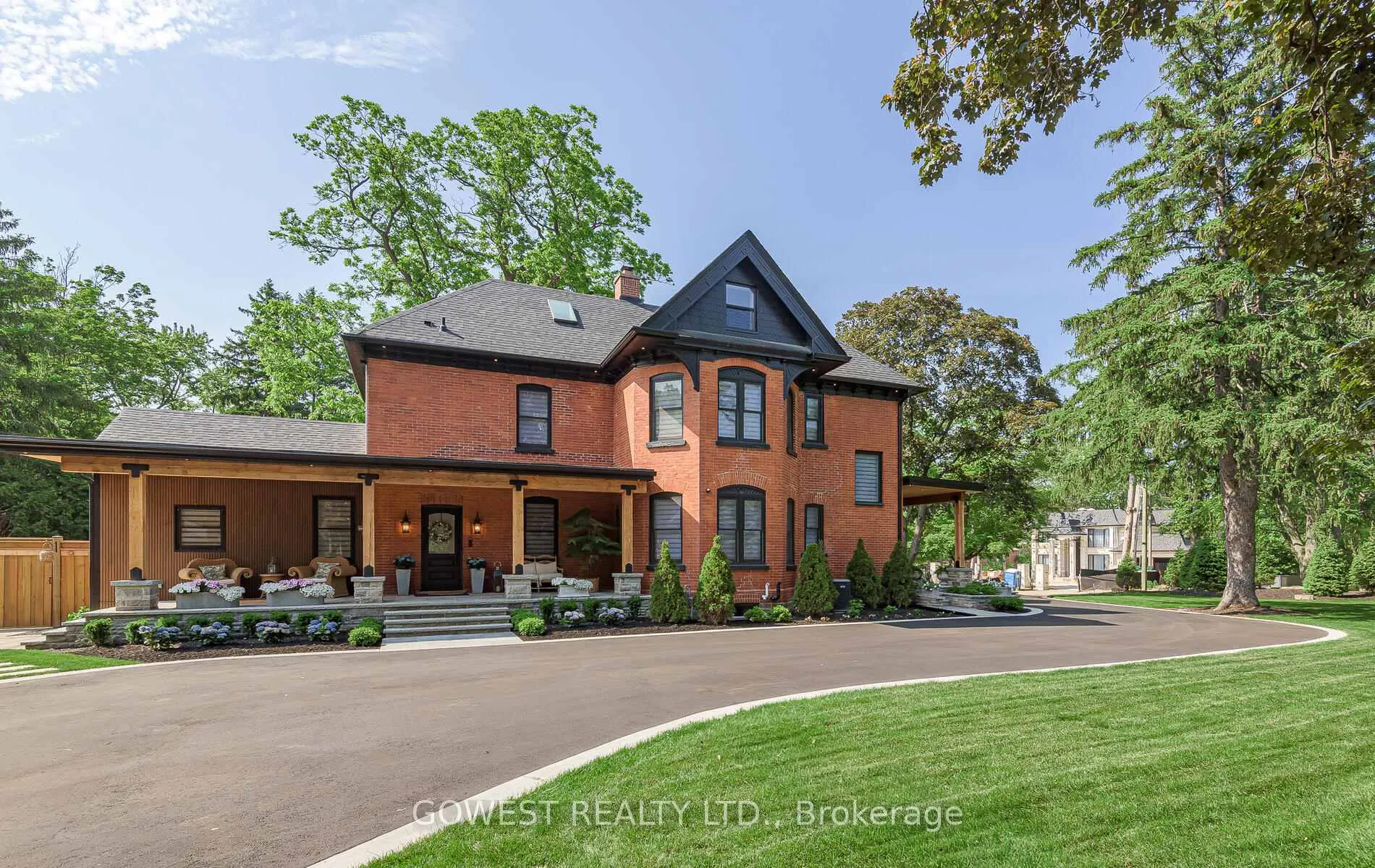 Photo 4 of 376 Chartwell Road, Oakville, Old Oakville — HOMEH