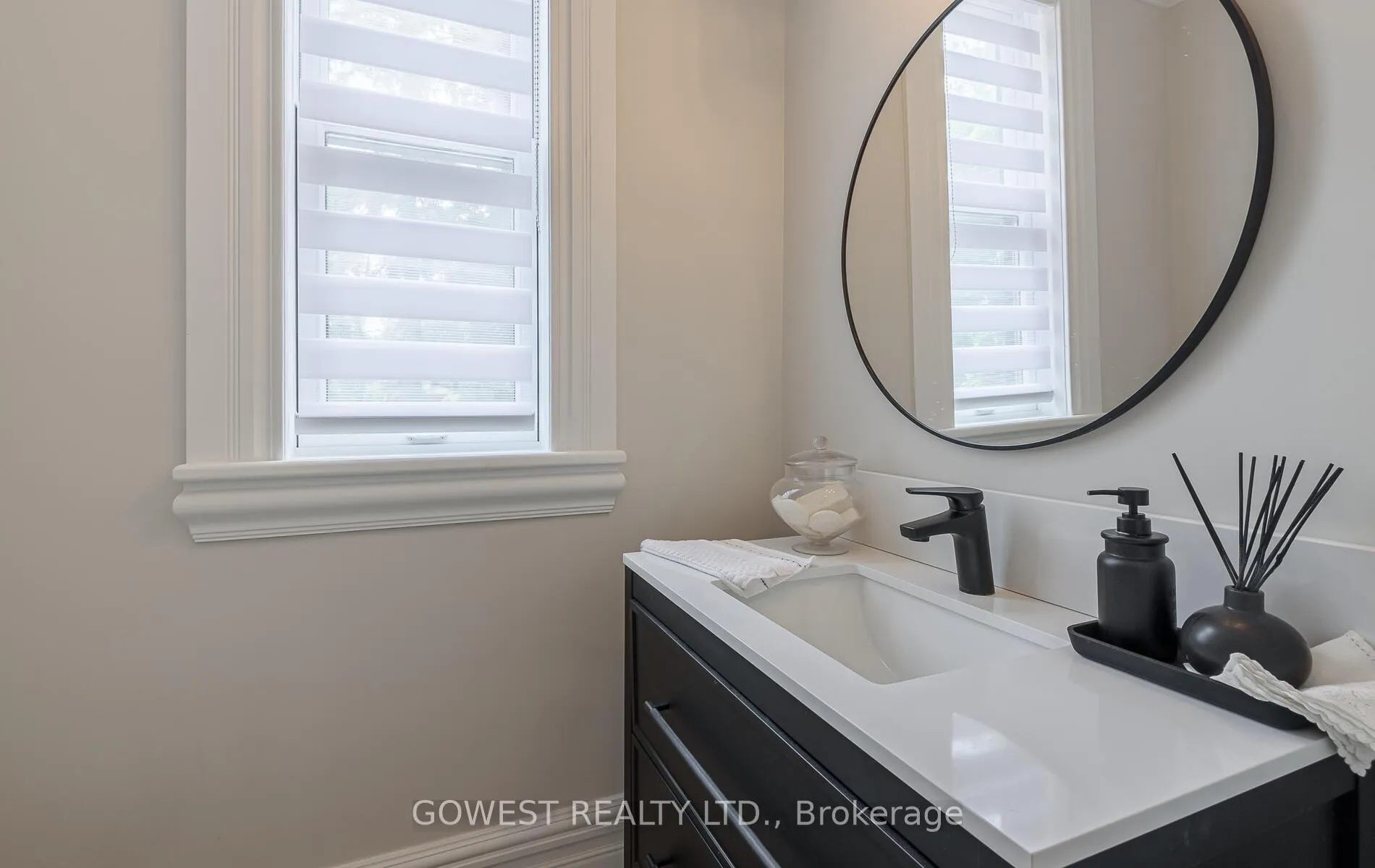 Photo 9 of 376 Chartwell Road, Oakville, Old Oakville — HOMEH