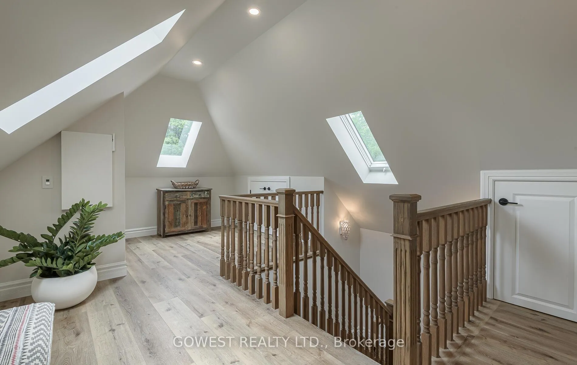 Photo 32 of 376 Chartwell Road, Oakville, Old Oakville — HOMEH