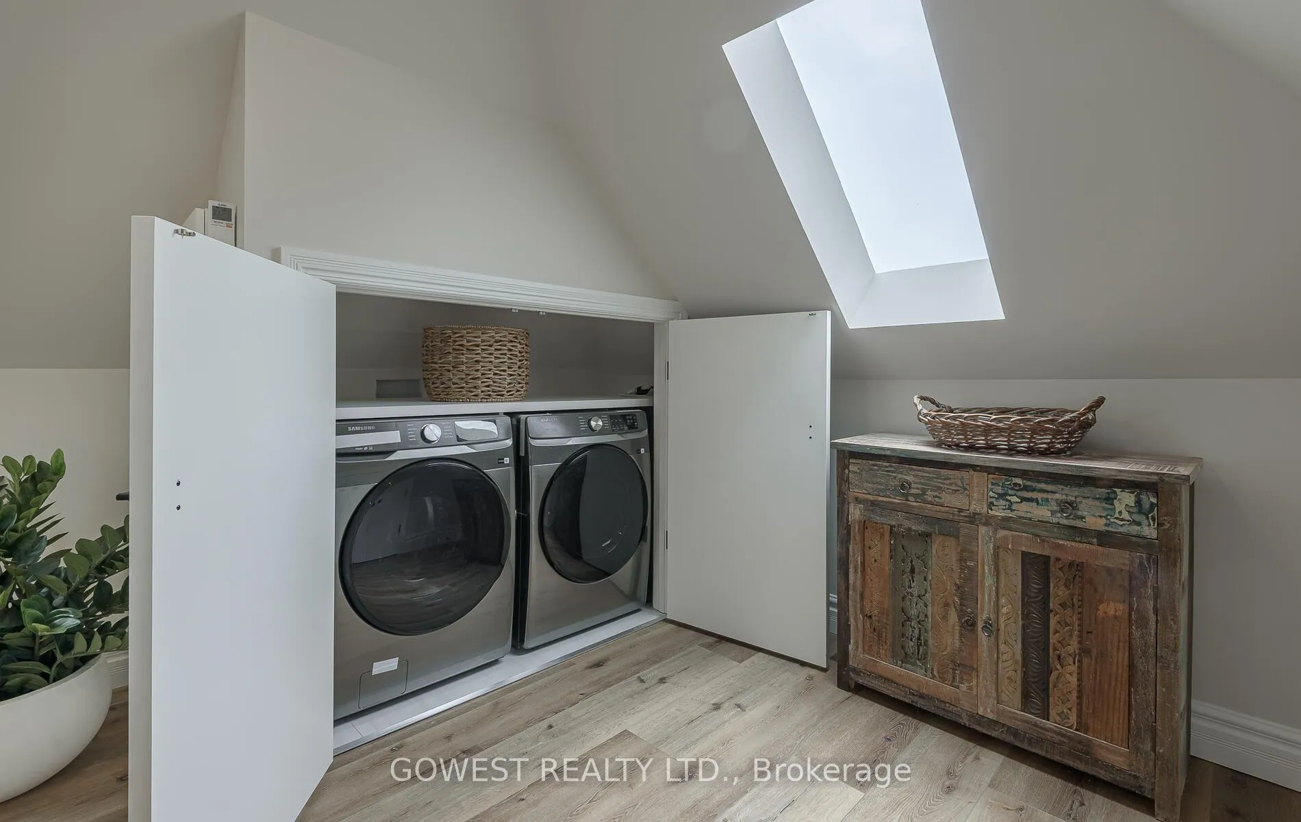 Photo 33 of 376 Chartwell Road, Oakville, Old Oakville — HOMEH