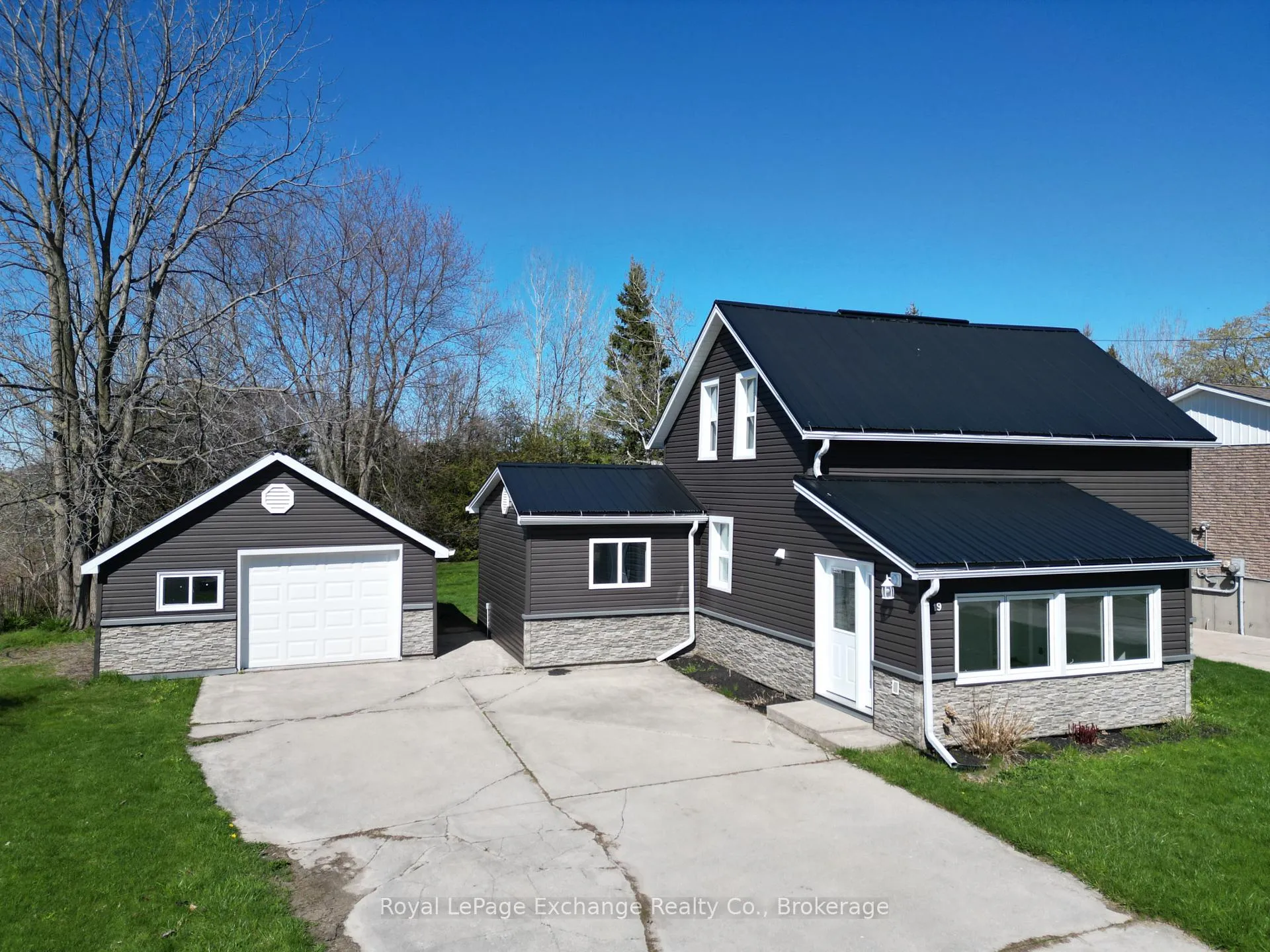 Photo 1 of 19 Main Street, Kincardine — HOMEH
