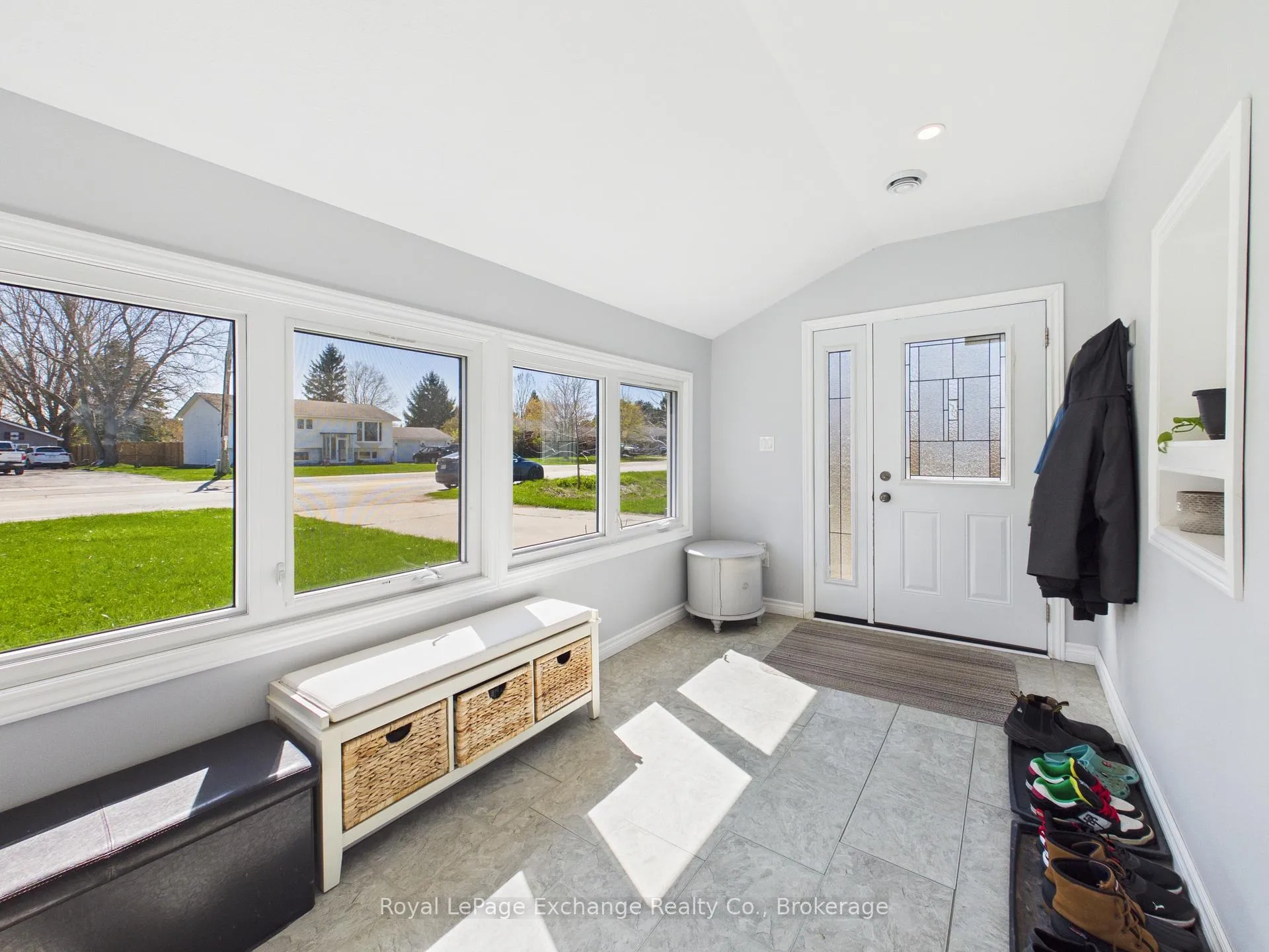 Photo 2 of 19 Main Street, Kincardine — HOMEH