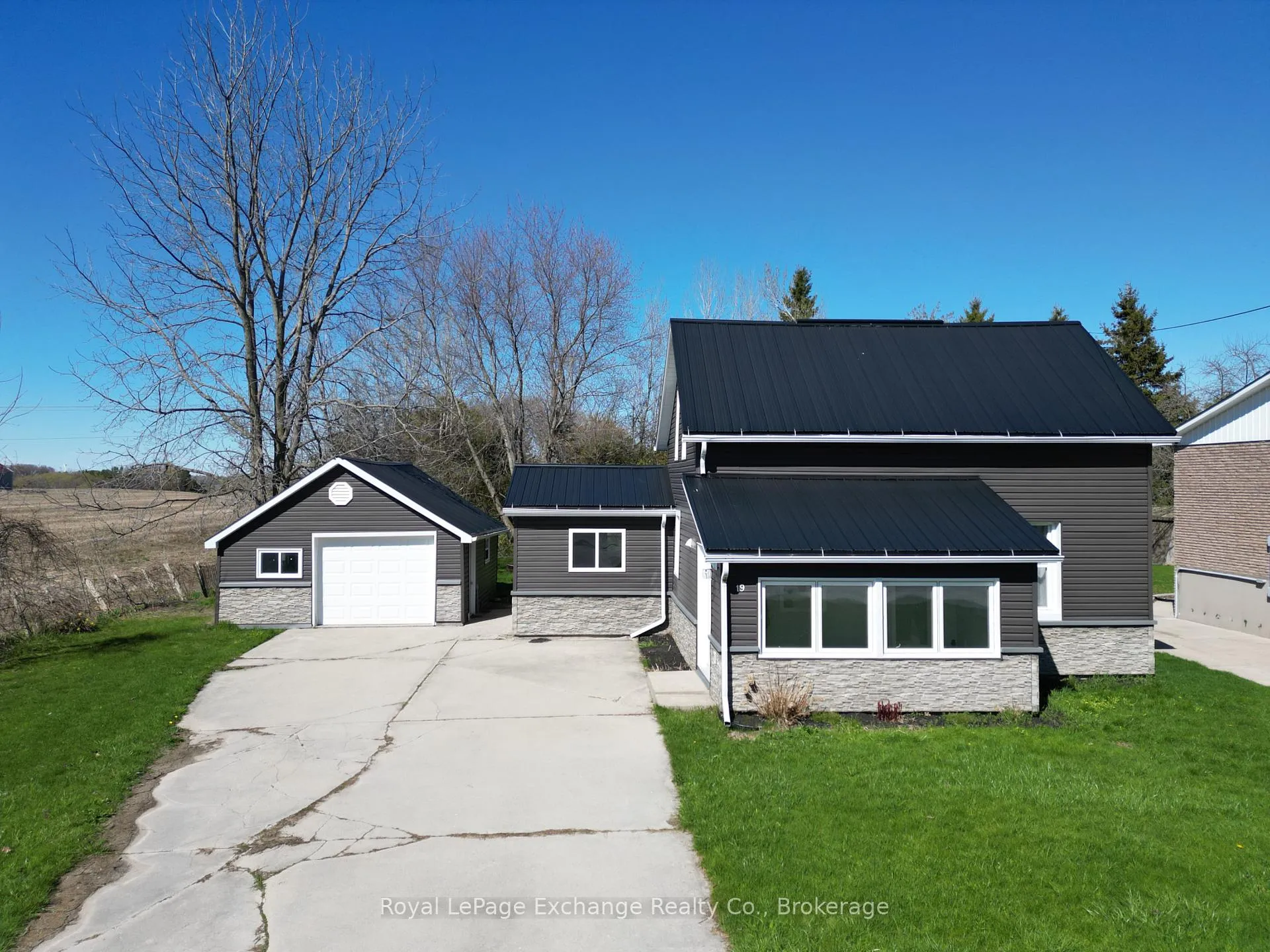 Photo 16 of 19 Main Street, Kincardine — HOMEH